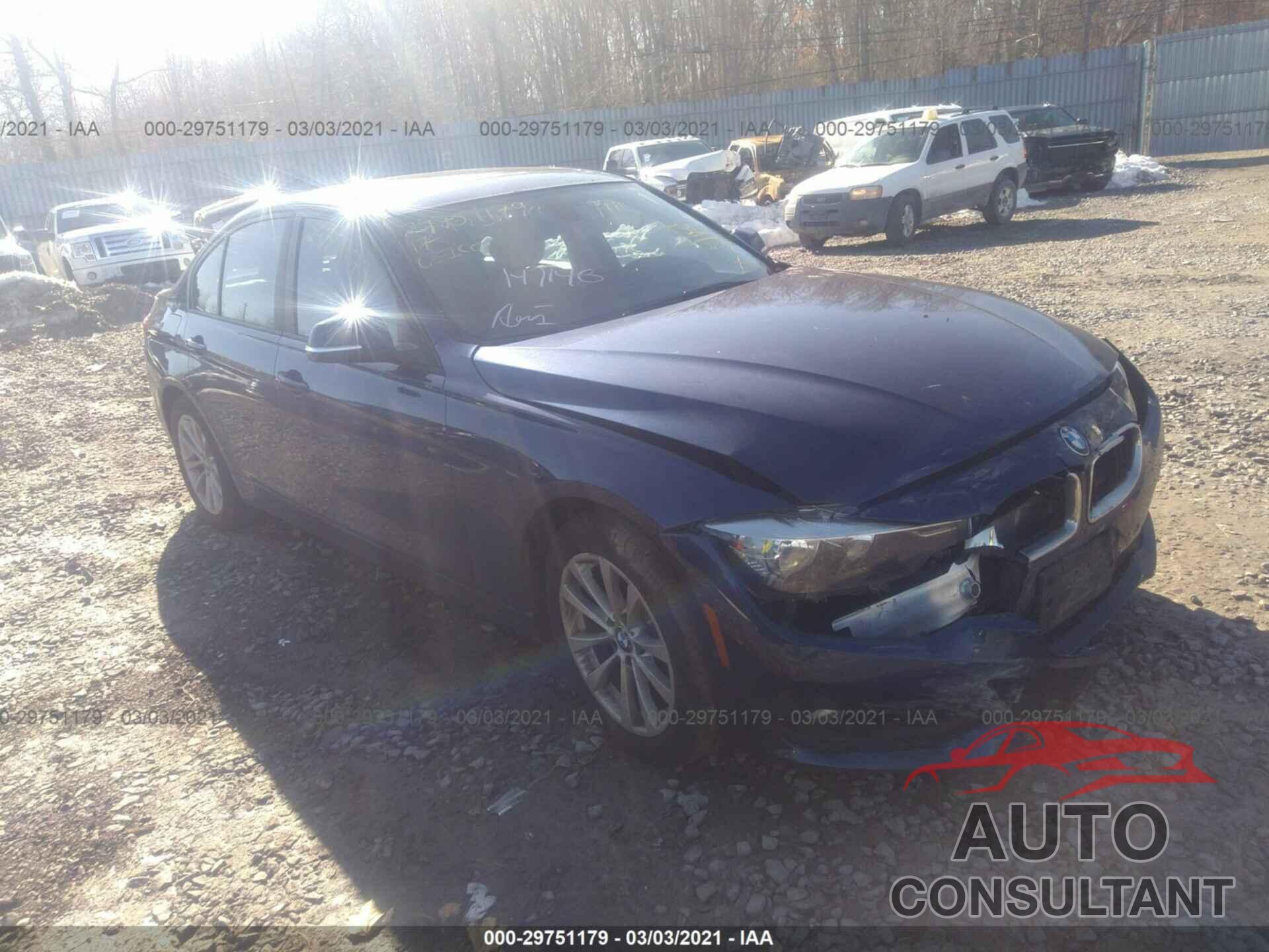 BMW 3 SERIES 2017 - WBA8A3C3XHK692952
