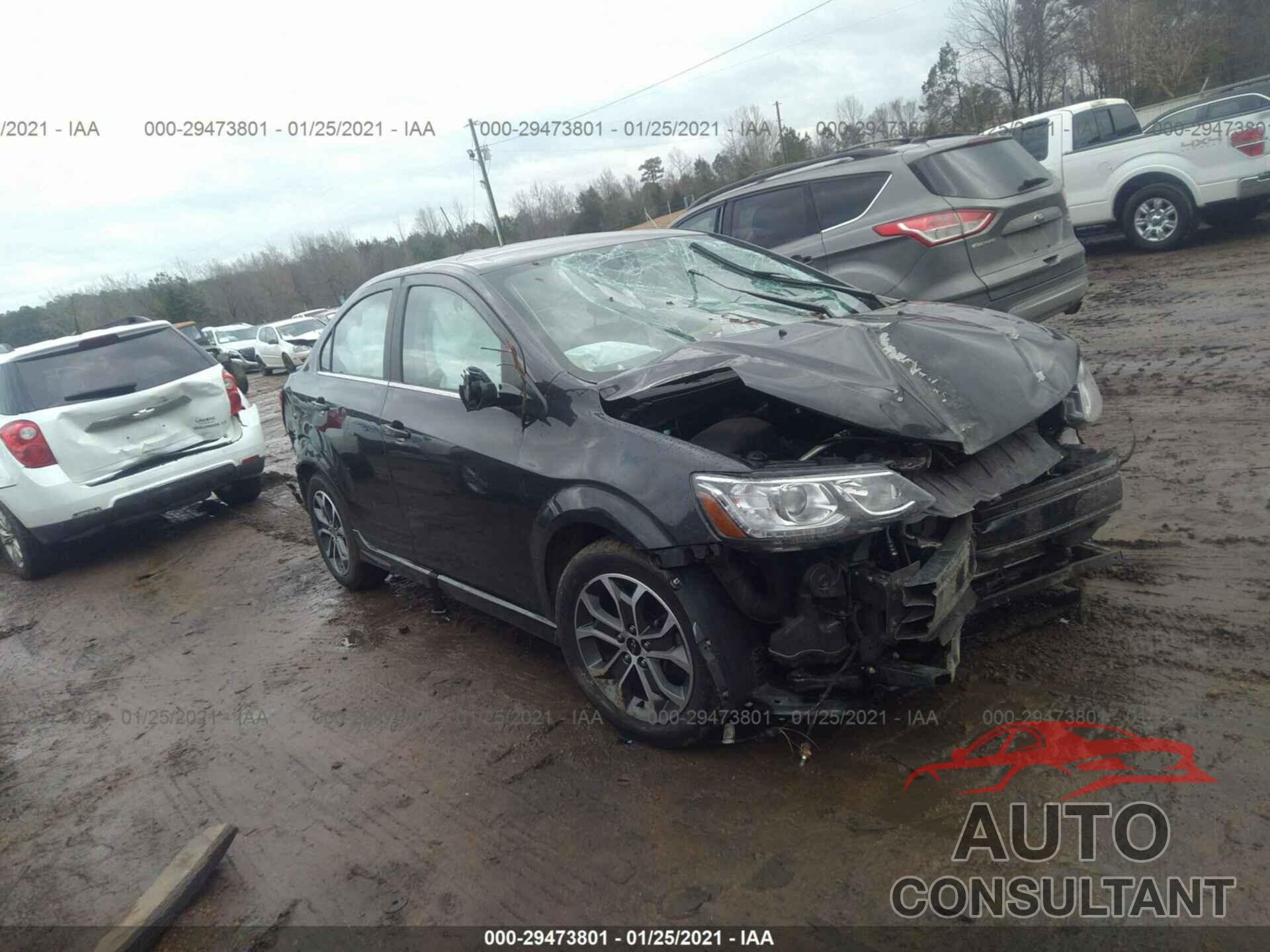 CHEVROLET SONIC 2018 - 1G1JD5SH6J4134636