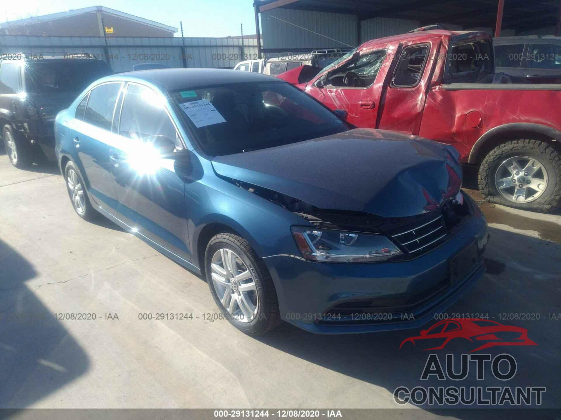 VOLKSWAGEN JETTA 2018 - 3VW2B7AJ9JM261559