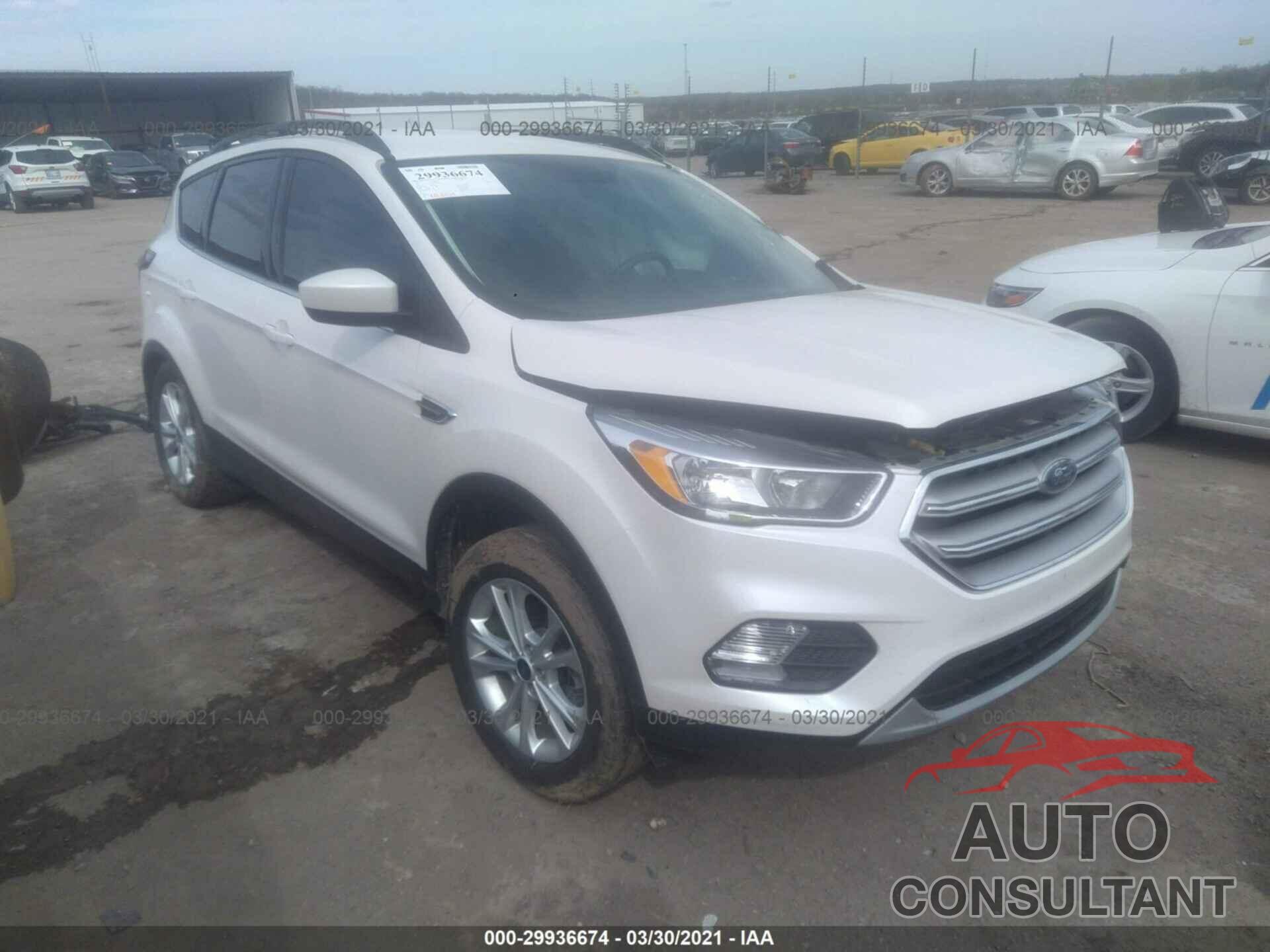 FORD ESCAPE 2018 - 1FMCU0GD7JUD04359