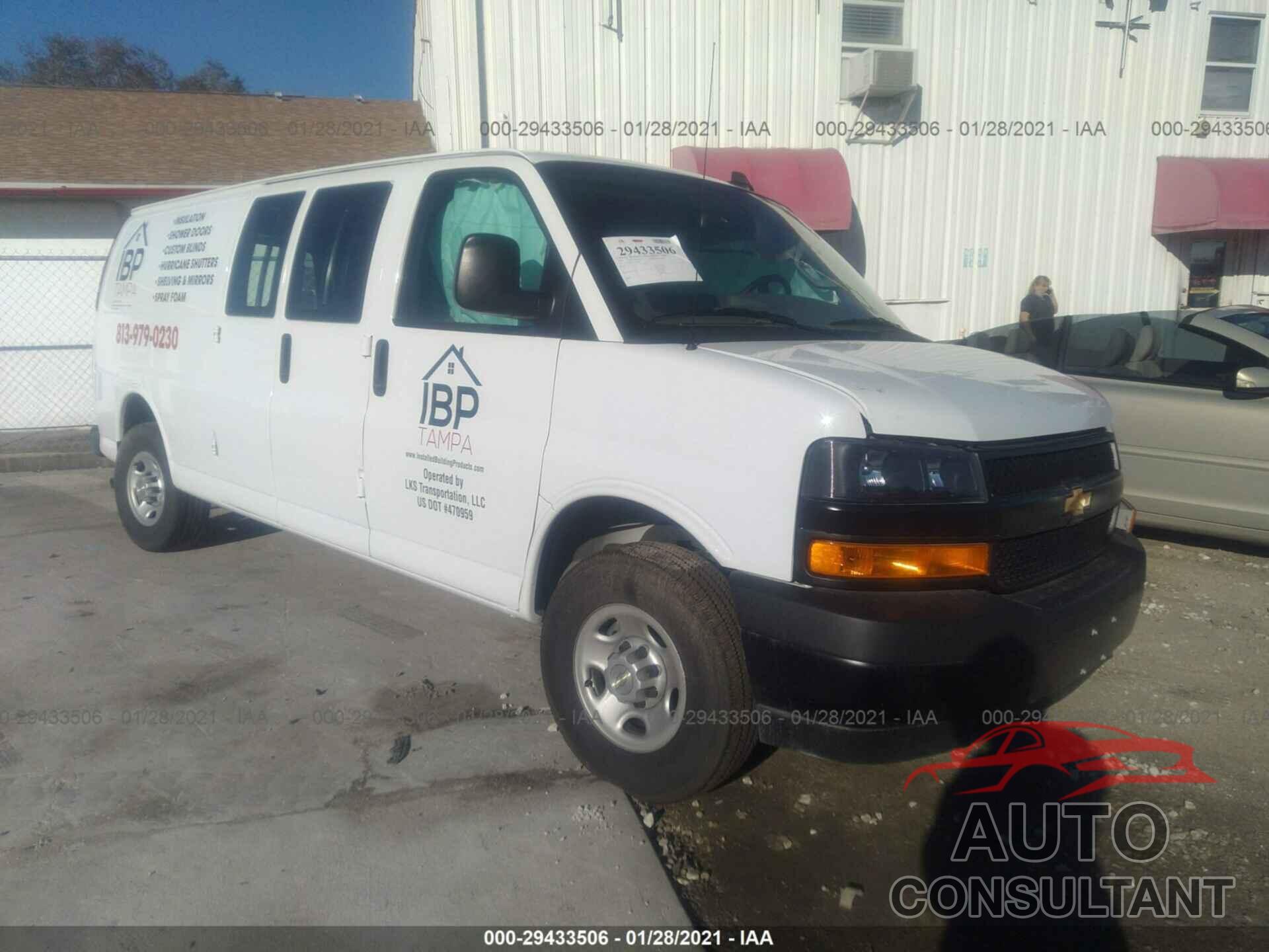 CHEVROLET EXPRESS CARGO VAN 2021 - 1GCWGBF77M1156557