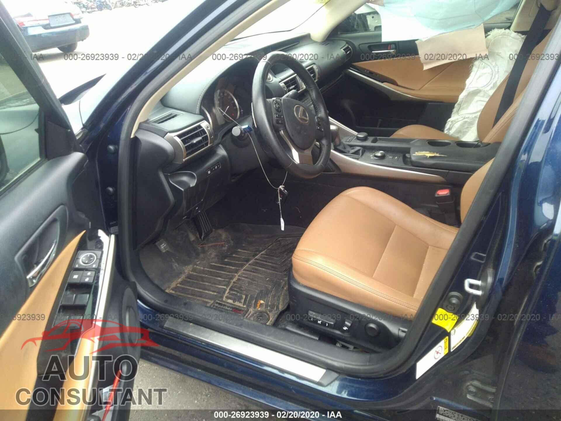 LEXUS IS 2015 - JTHBF1D24F5063136