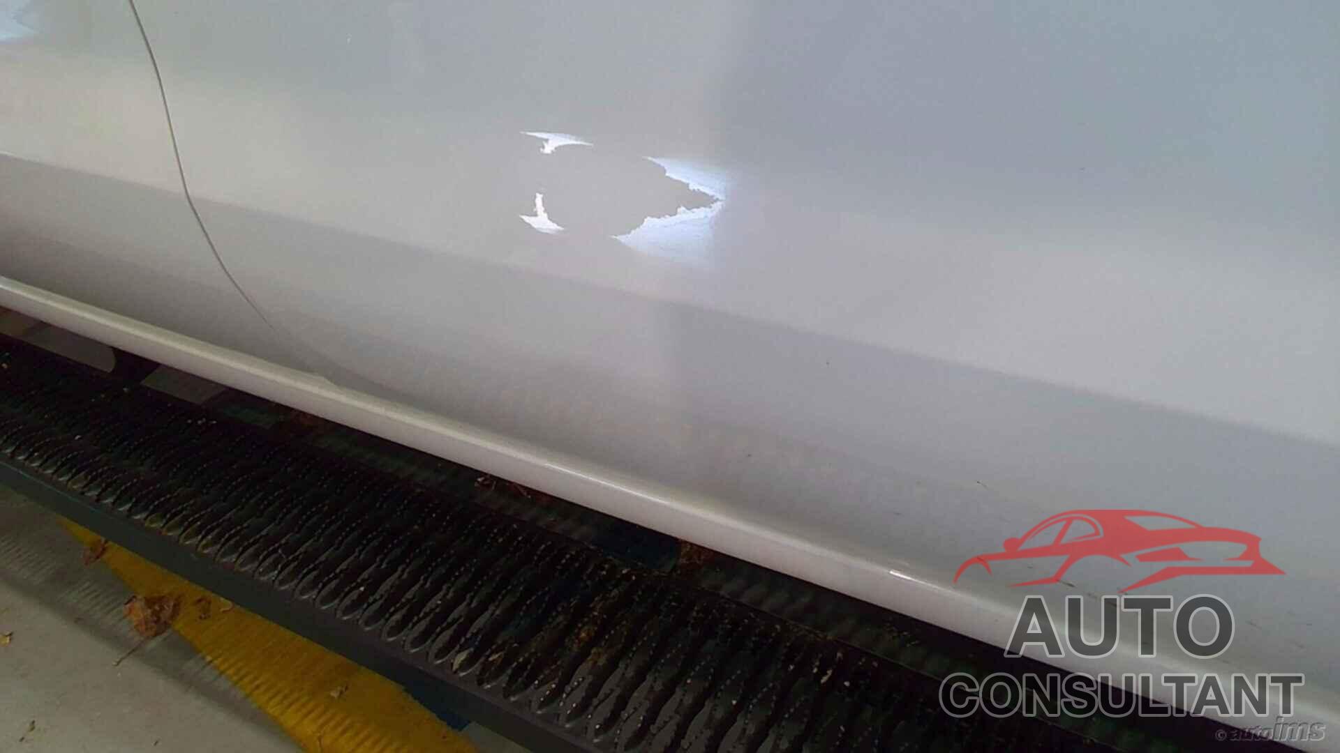 CHEVROLET SILVERADO 1500 2019 - 1GCRYAEF5KZ363329