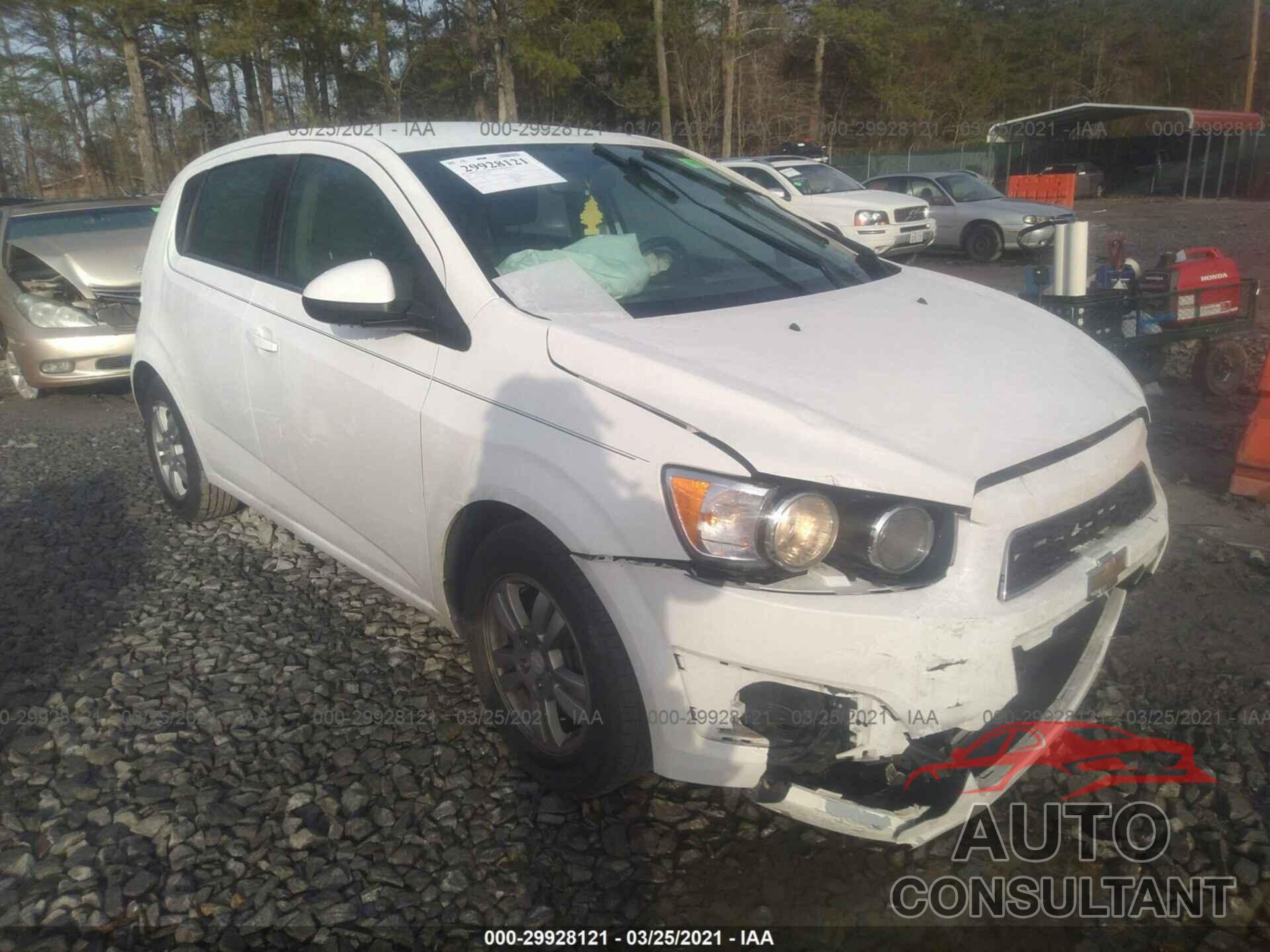 CHEVROLET SONIC 2016 - 1G1JC6SG3G4133372
