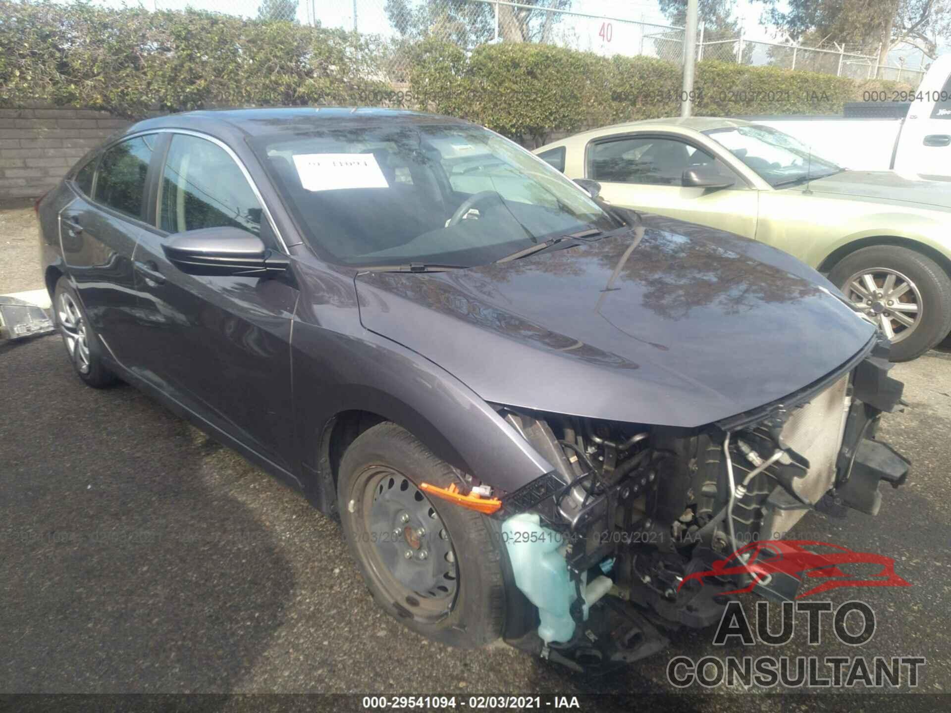 HONDA CIVIC SEDAN 2018 - 2HGFC2F56JH501814