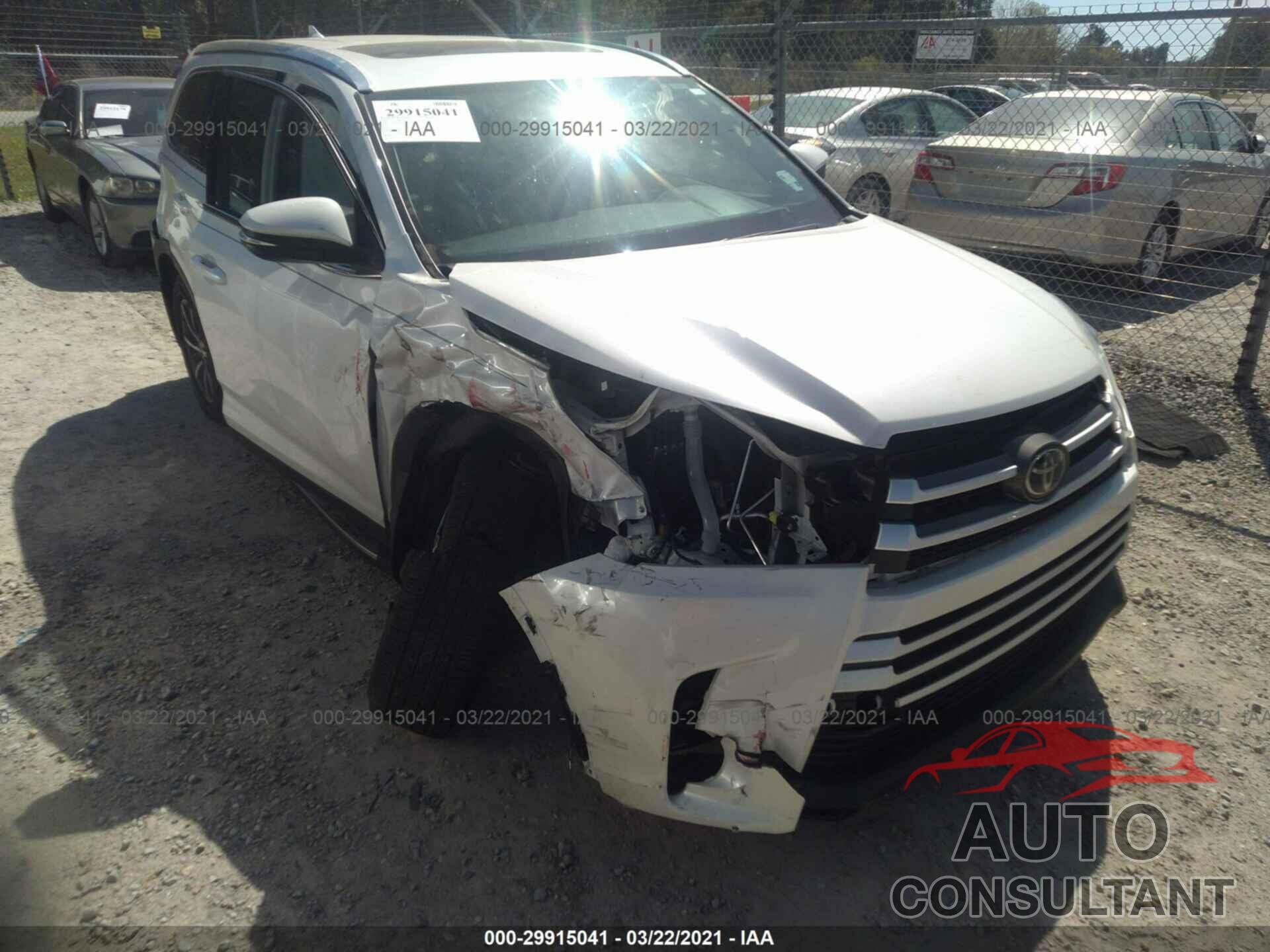 TOYOTA HIGHLANDER 2019 - 5TDKZRFH8KS303821