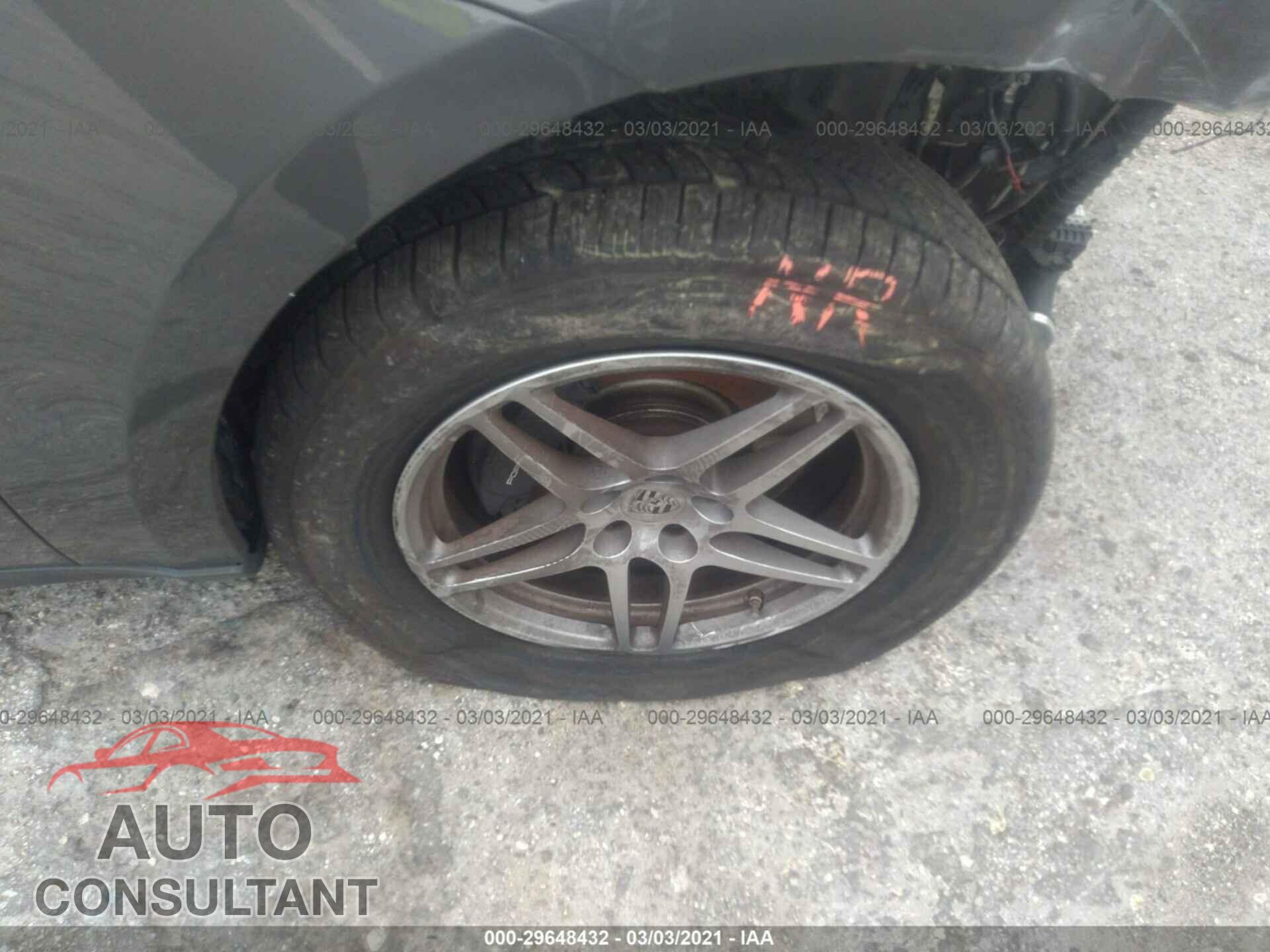 PORSCHE MACAN 2017 - WP1AA2A53HLB08838