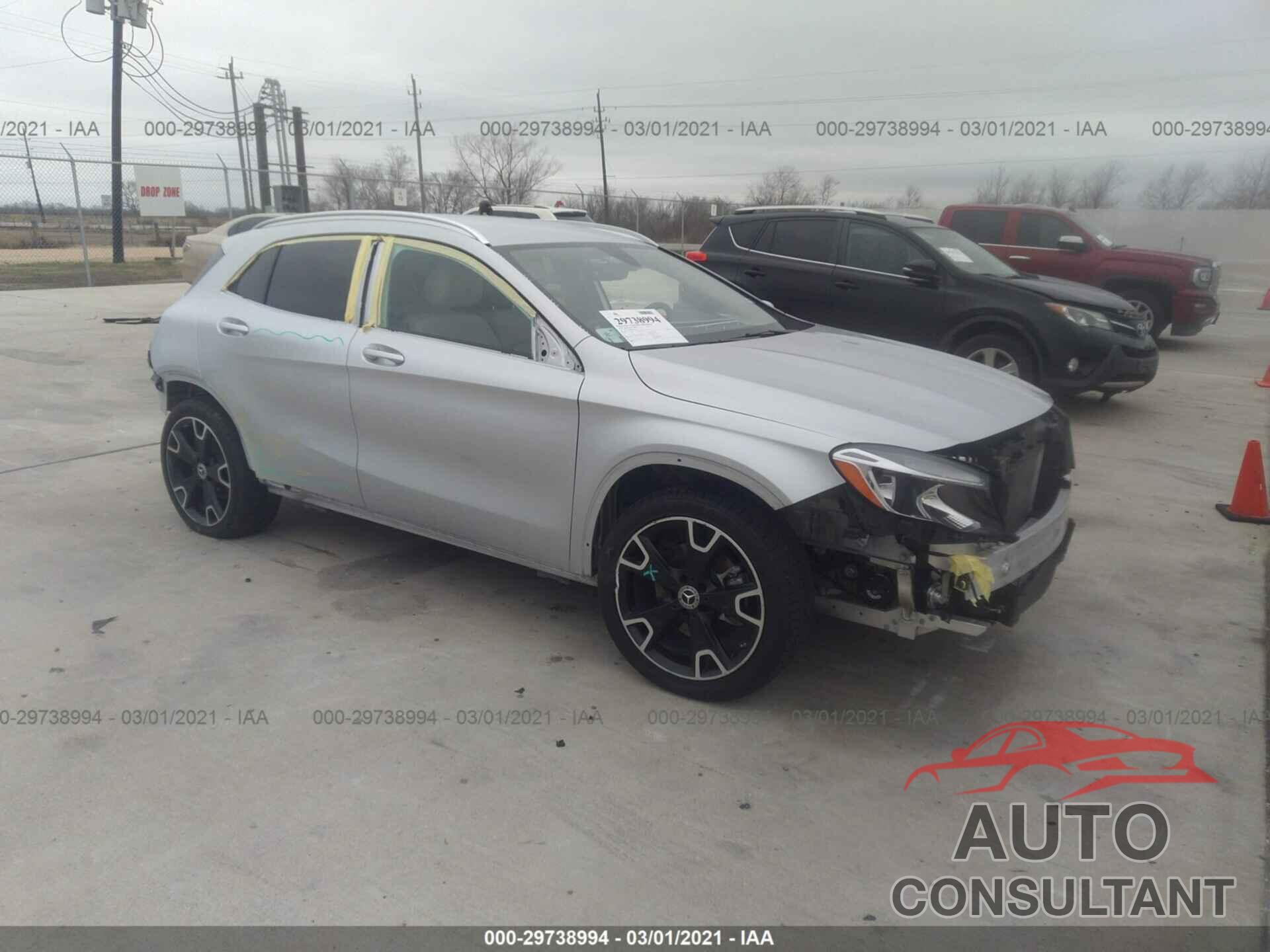 MERCEDES-BENZ GLA 2019 - WDCTG4EB2KU002137