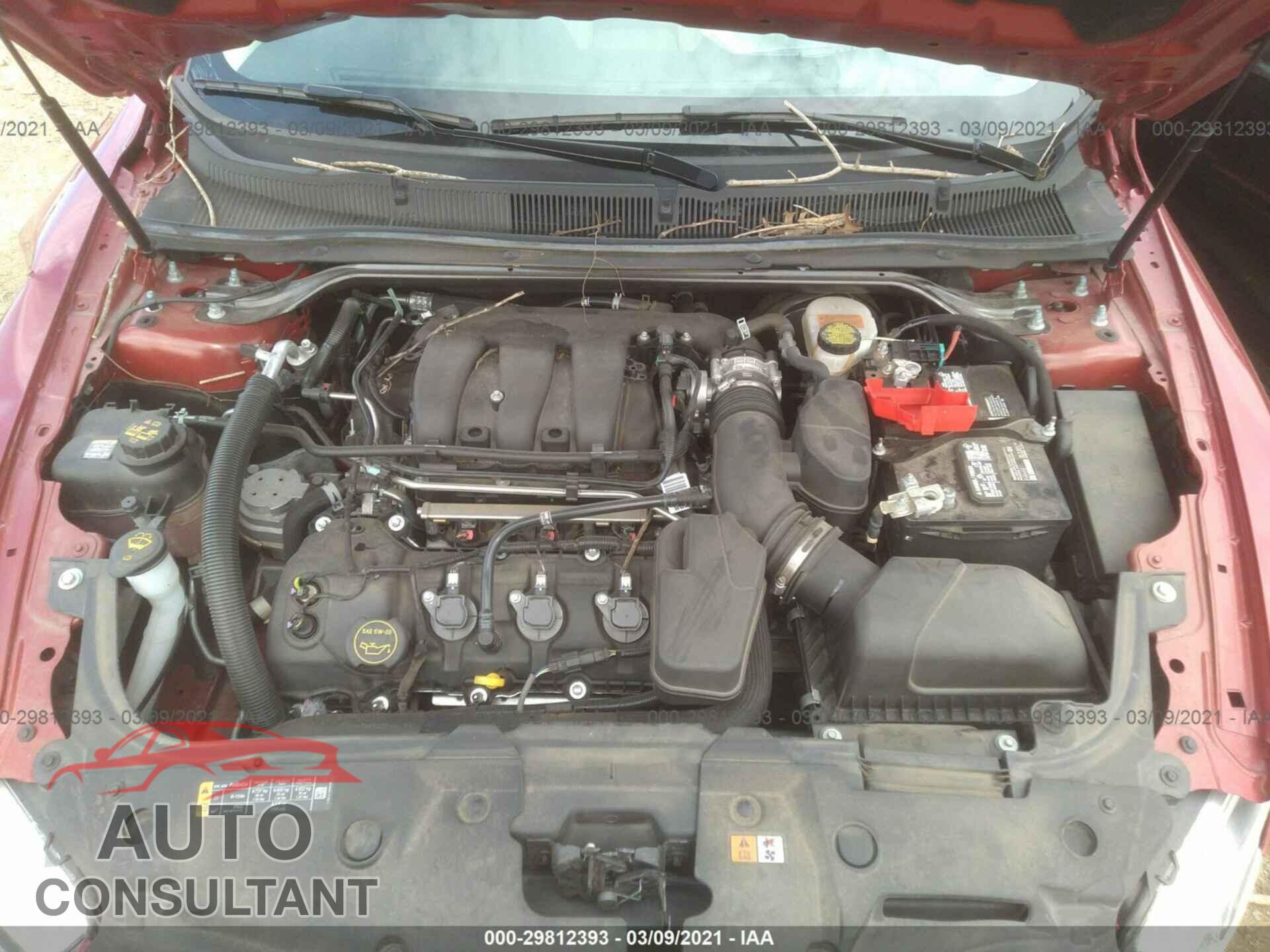 FORD TAURUS 2018 - 1FAHP2E89JG135405
