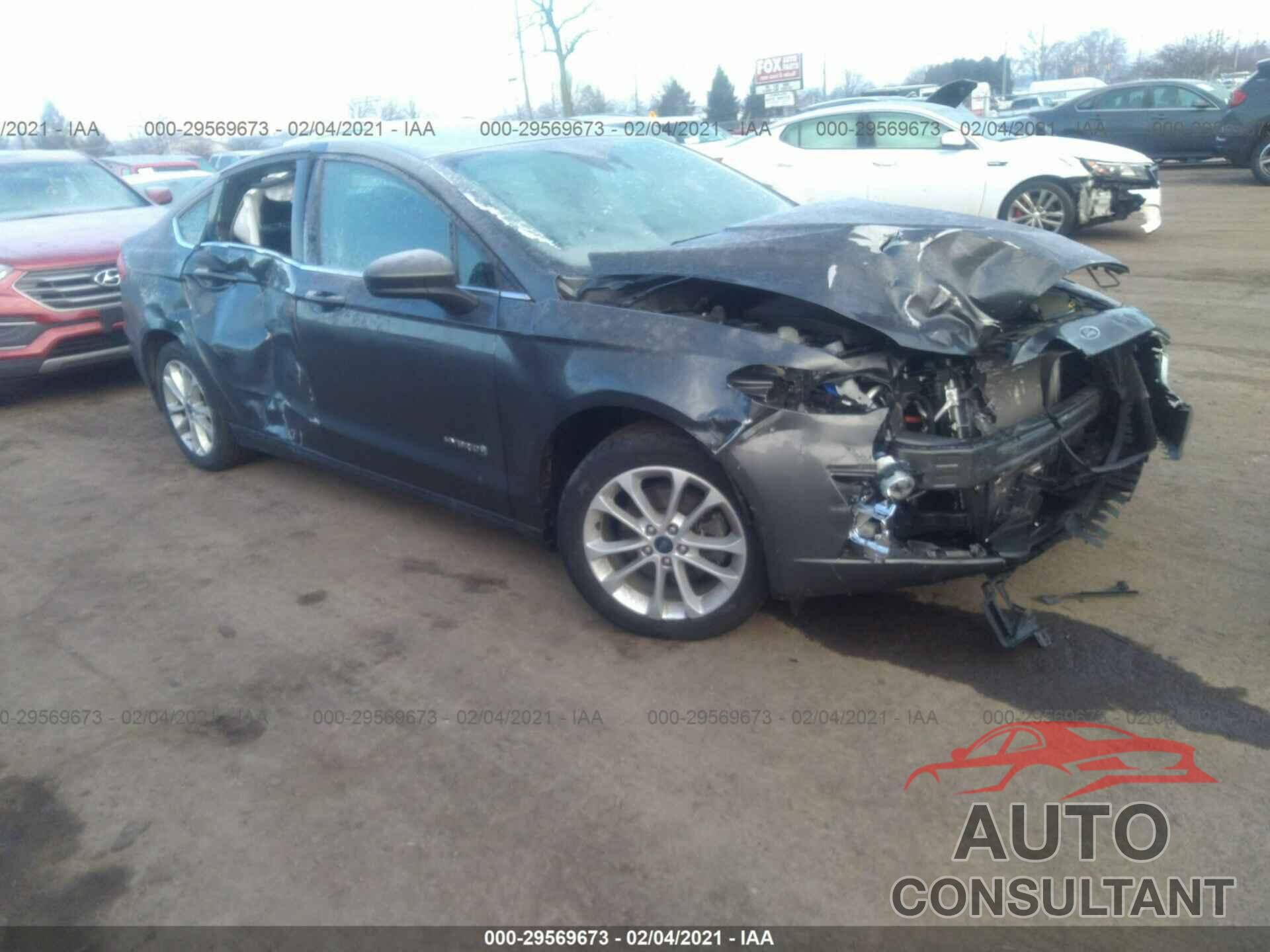 FORD FUSION HYBRID 2019 - 3FA6P0LU1KR169201