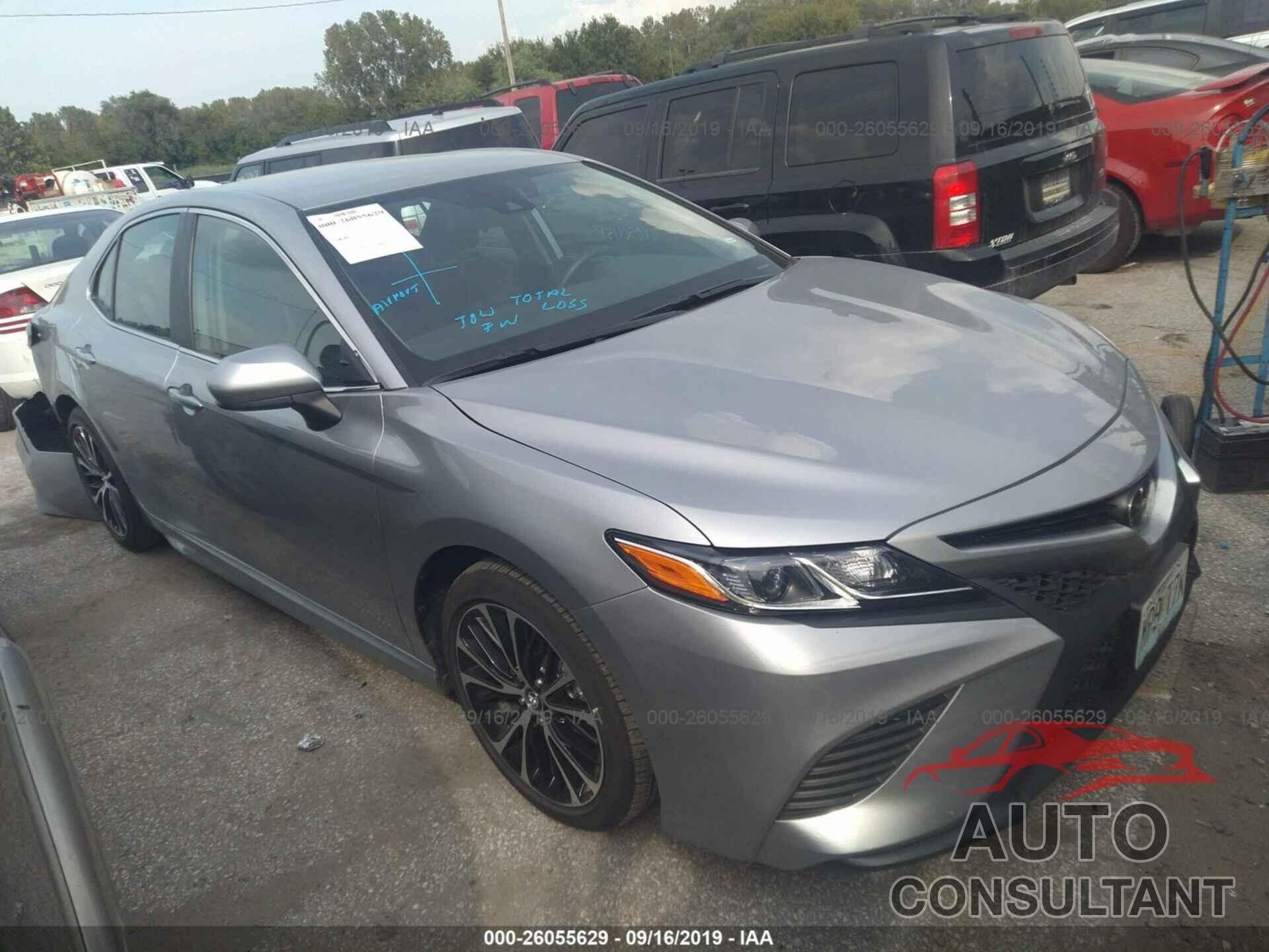 TOYOTA CAMRY 2019 - 4T1B11HK1KU205562