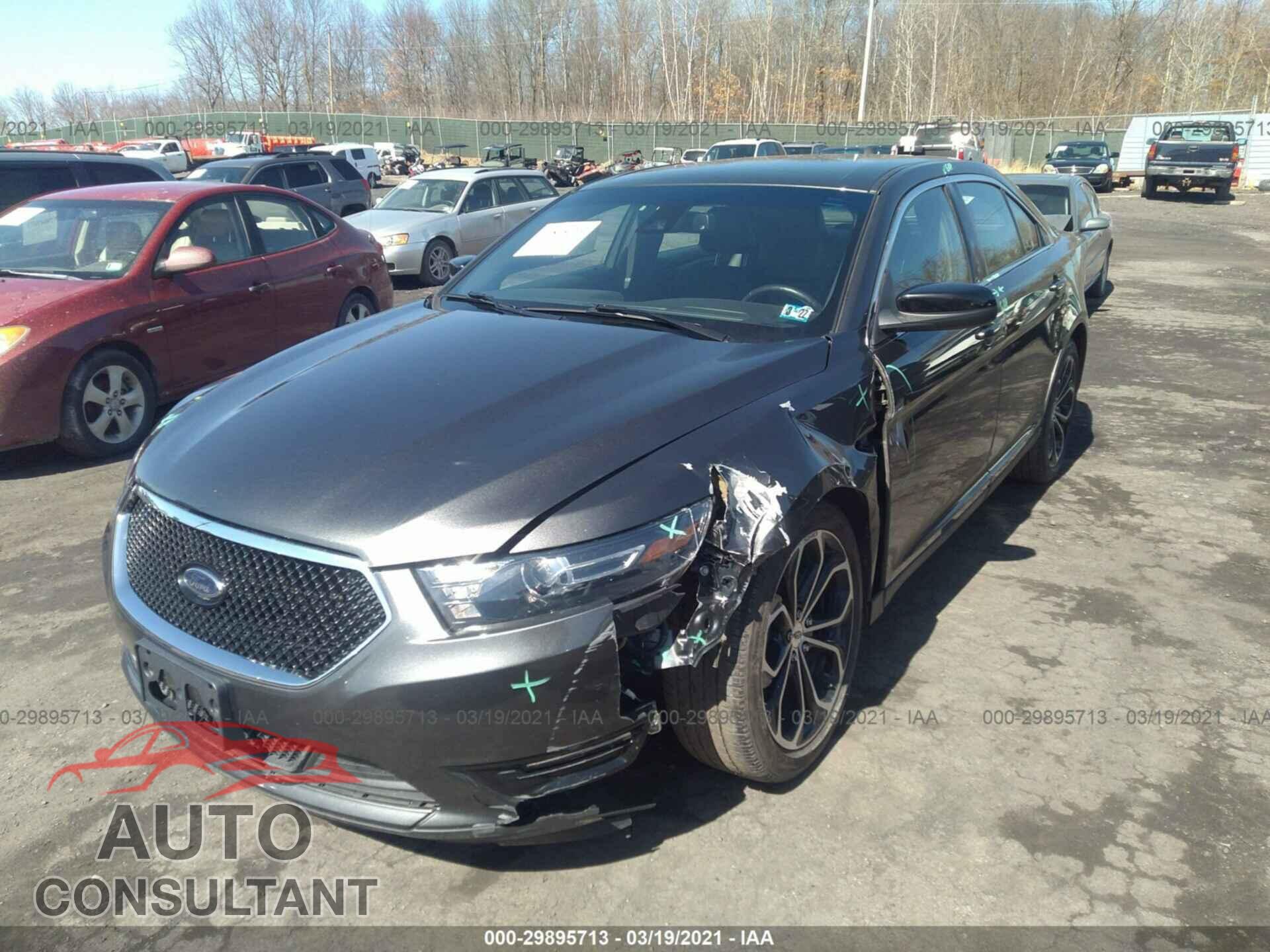 FORD TAURUS 2018 - 1FAHP2KT5JG112860