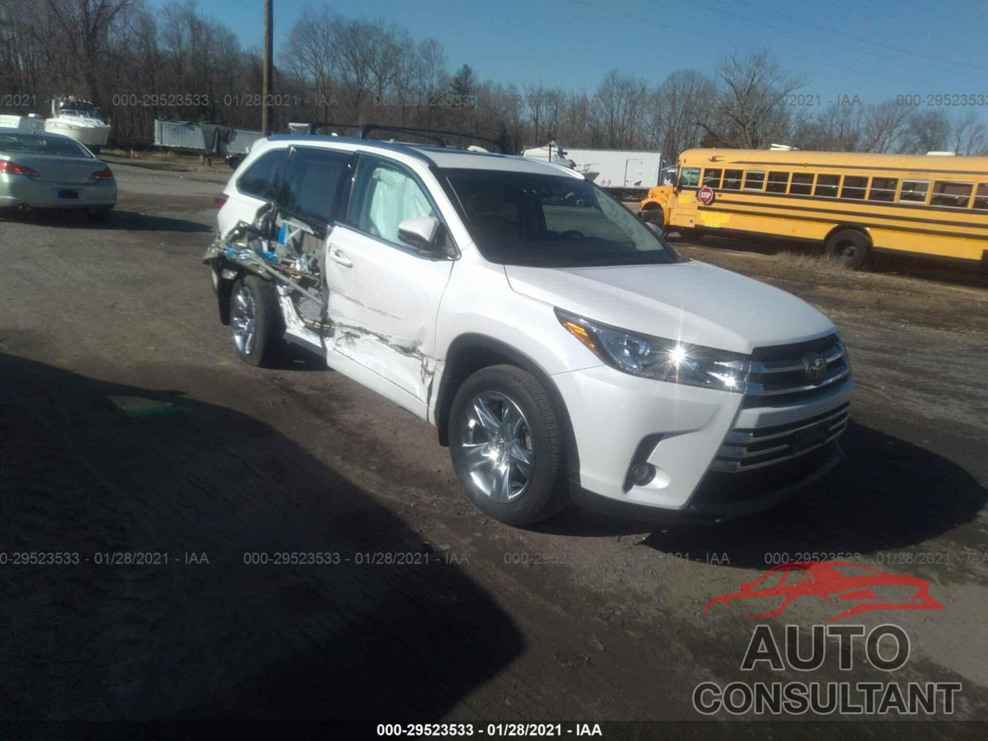 TOYOTA HIGHLANDER 2018 - 5TDDZRFH1JS854339