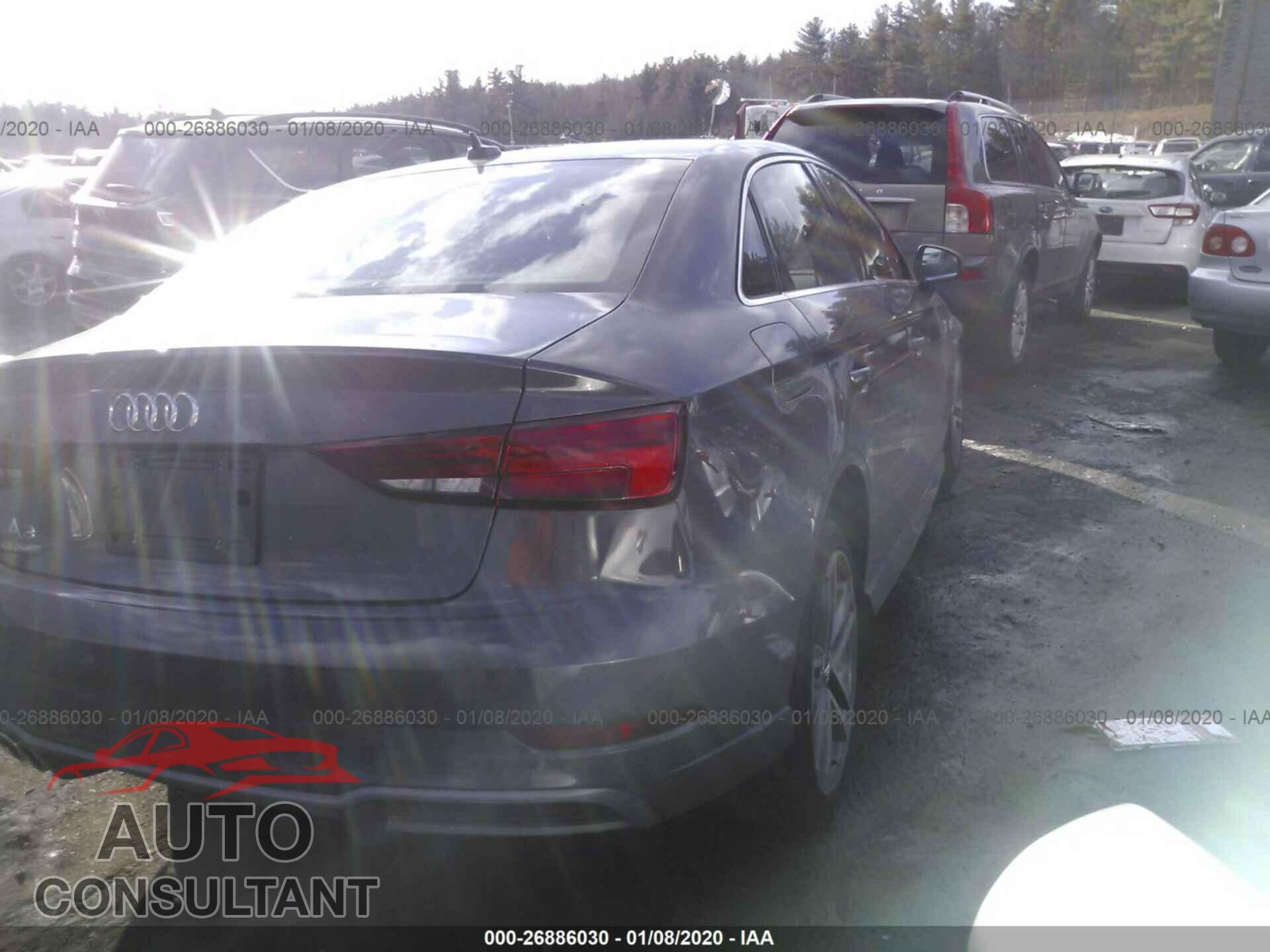 AUDI A3 2019 - WAUGUGFFXK1011475