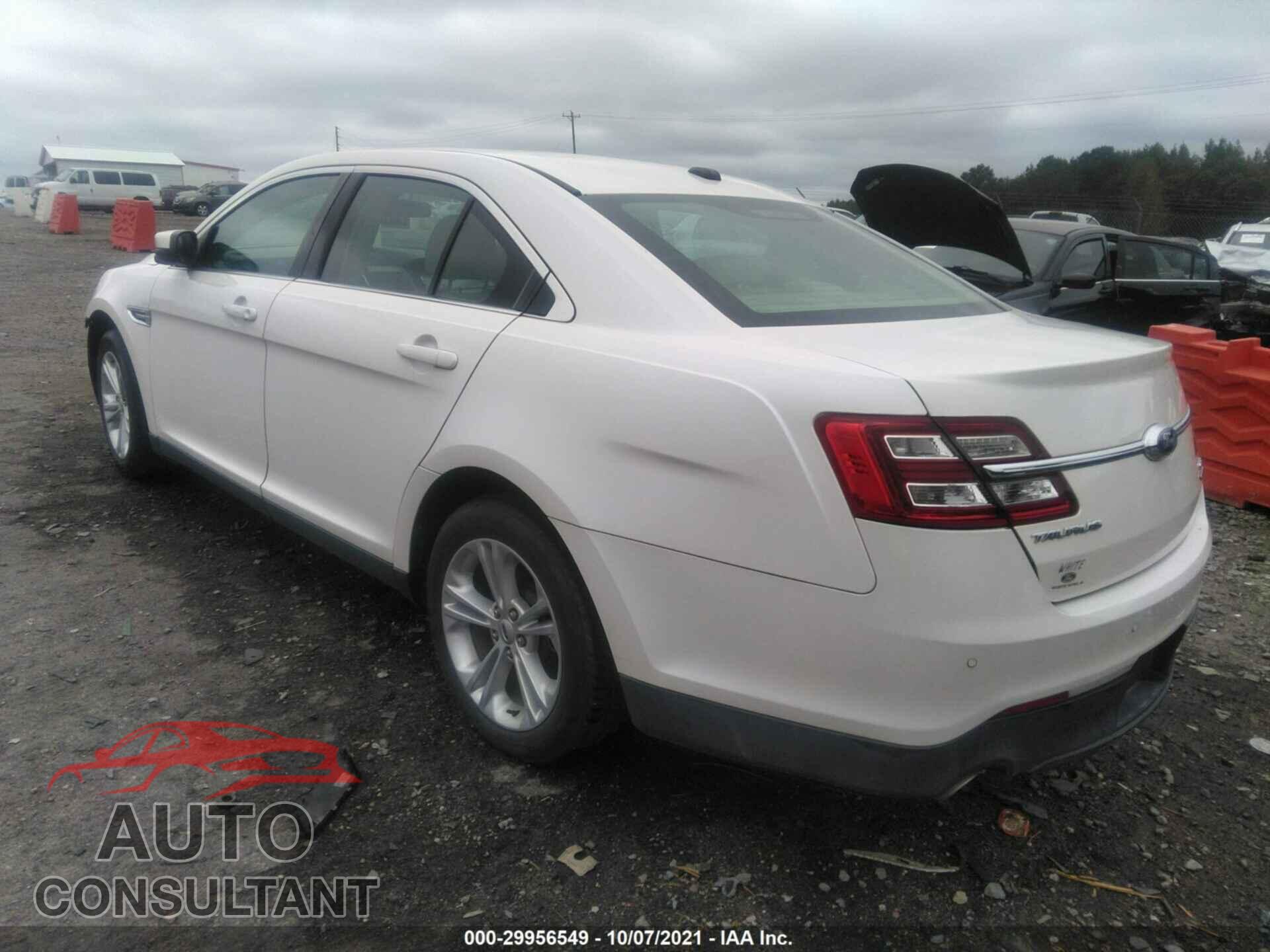 FORD TAURUS 2017 - 1FAHP2E86HG142743