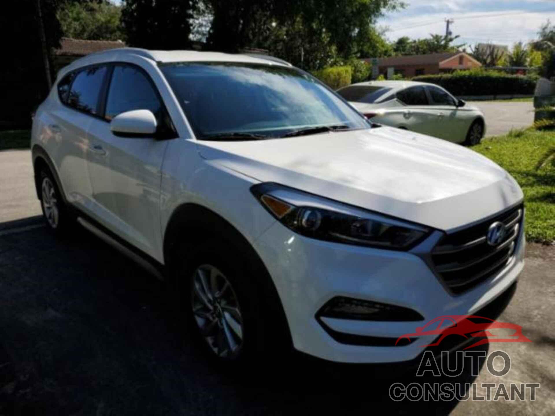 HYUNDAI TUCSON 2017 - KM8J33A47HU261429