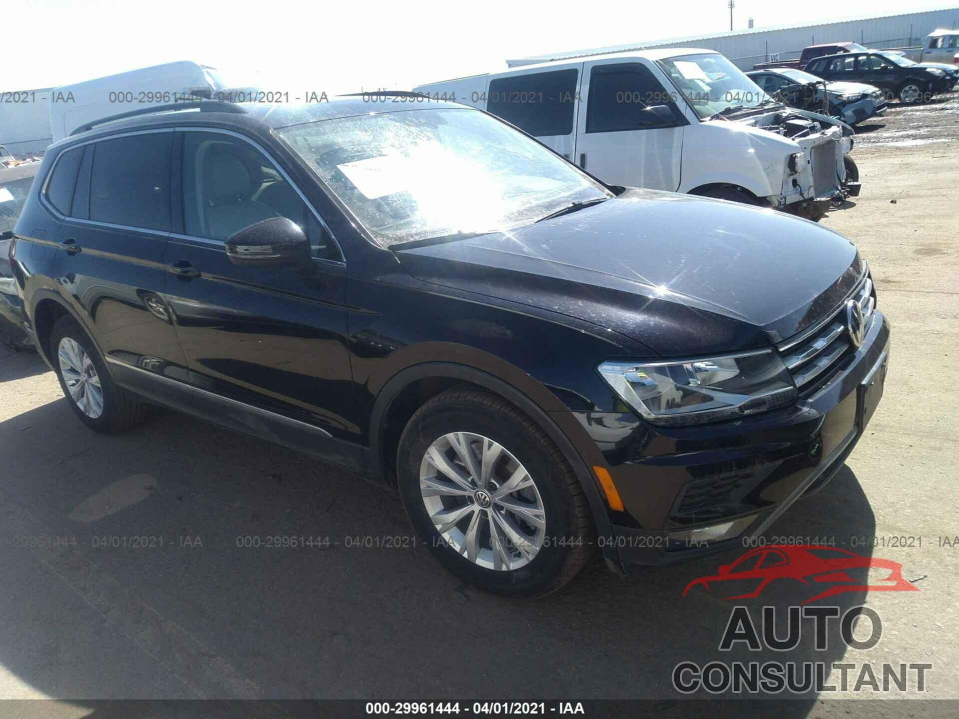 VOLKSWAGEN TIGUAN 2018 - 3VV2B7AX1JM008437