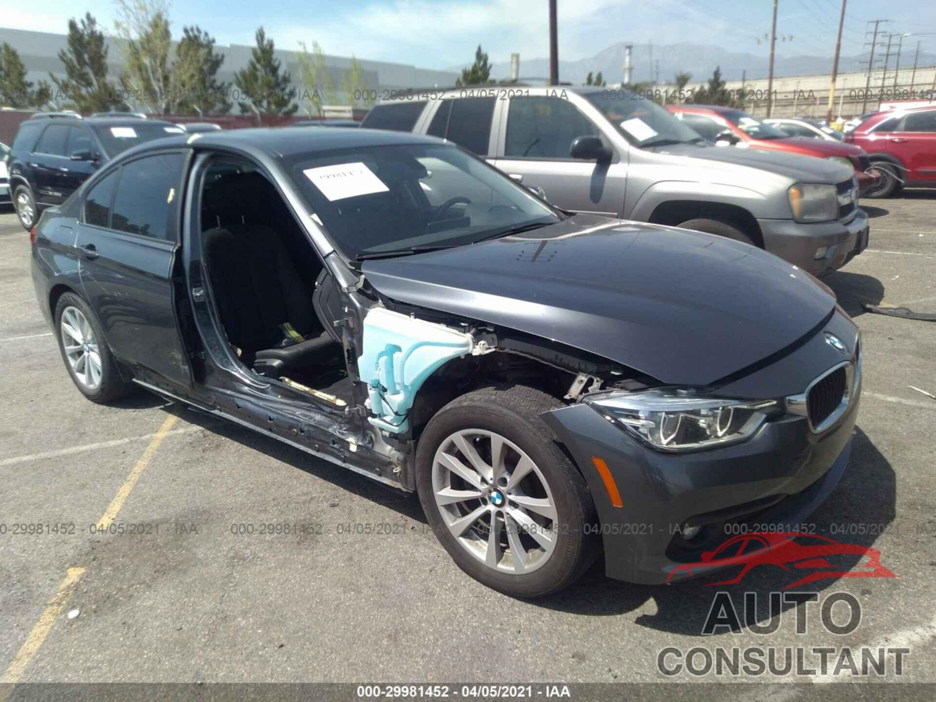 BMW 3 SERIES 2018 - WBA8E1G50JNU91635