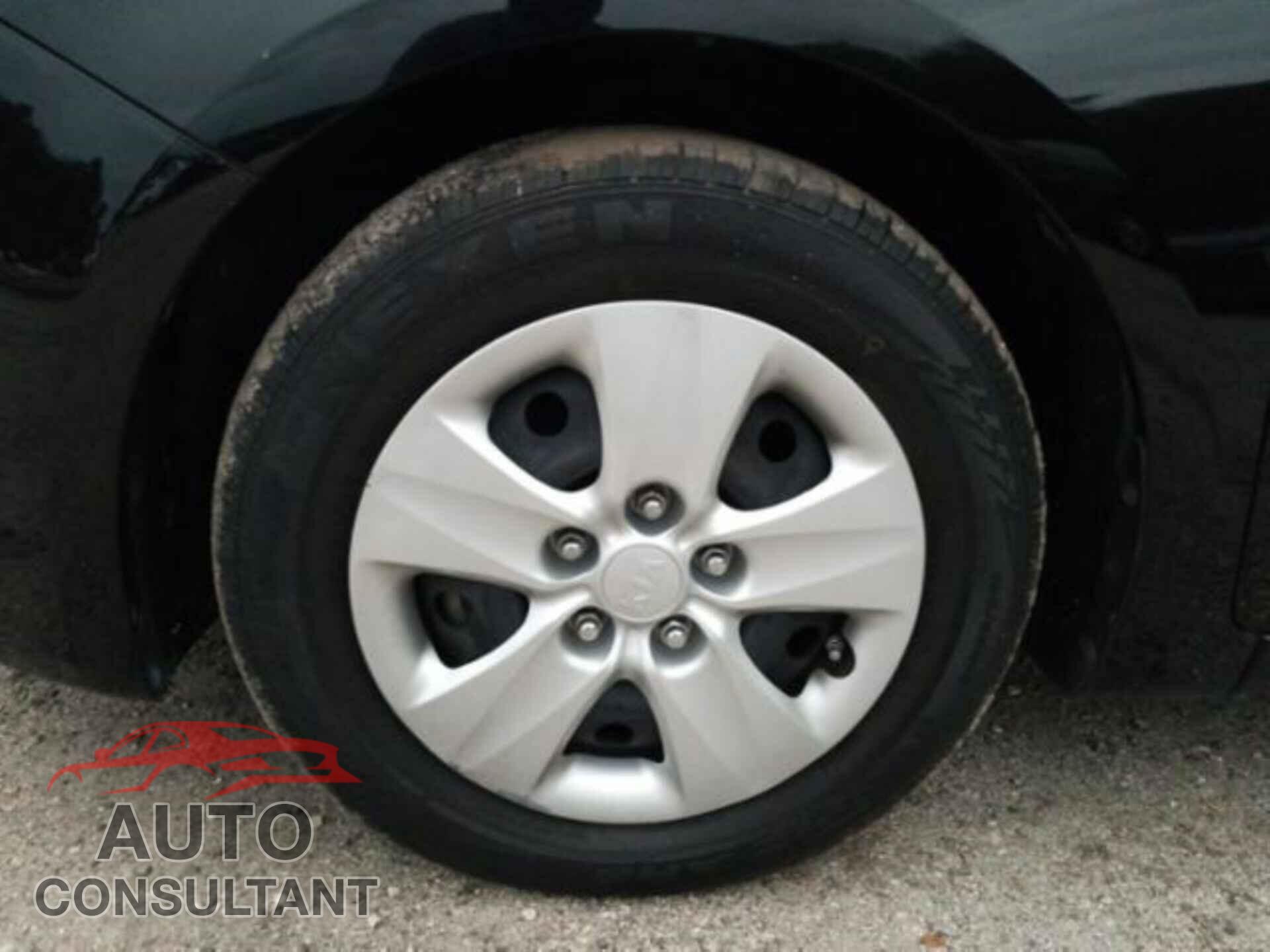 KIA FORTE5 2017 - KNAFK5A87H5700194
