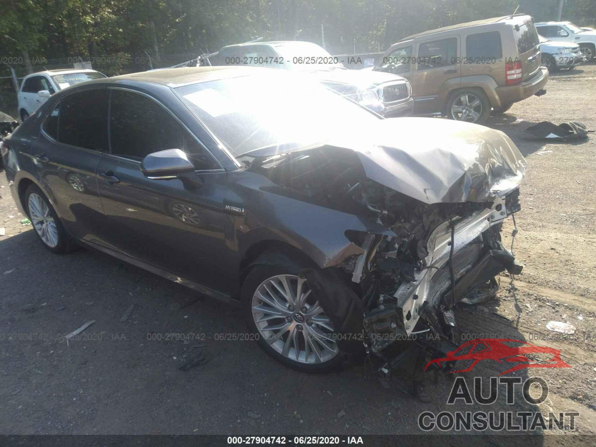 TOYOTA CAMRY 2018 - 4T1B21HK8JU503358
