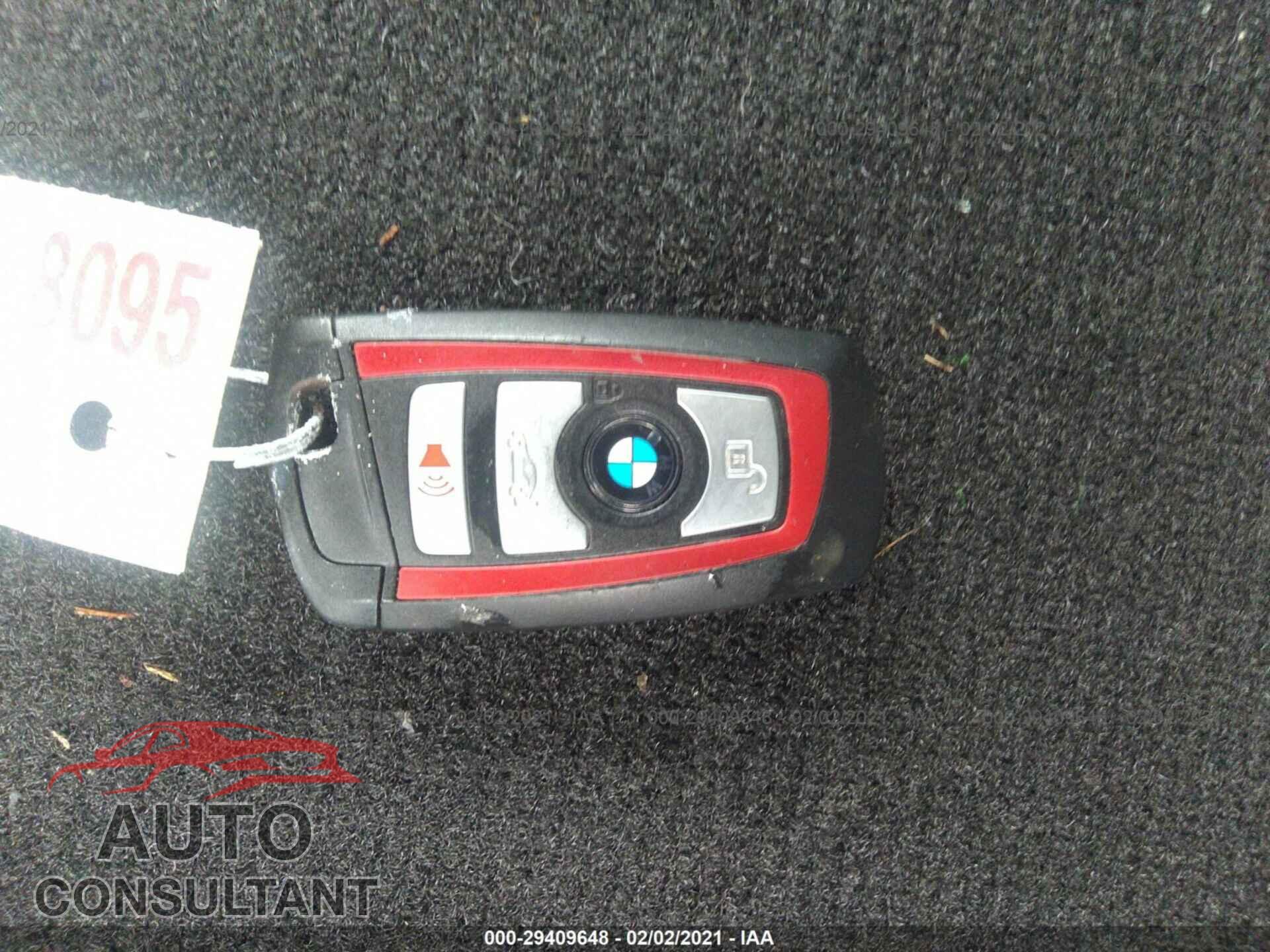 BMW 3 SERIES 2016 - WBA8E9G58GNU30198