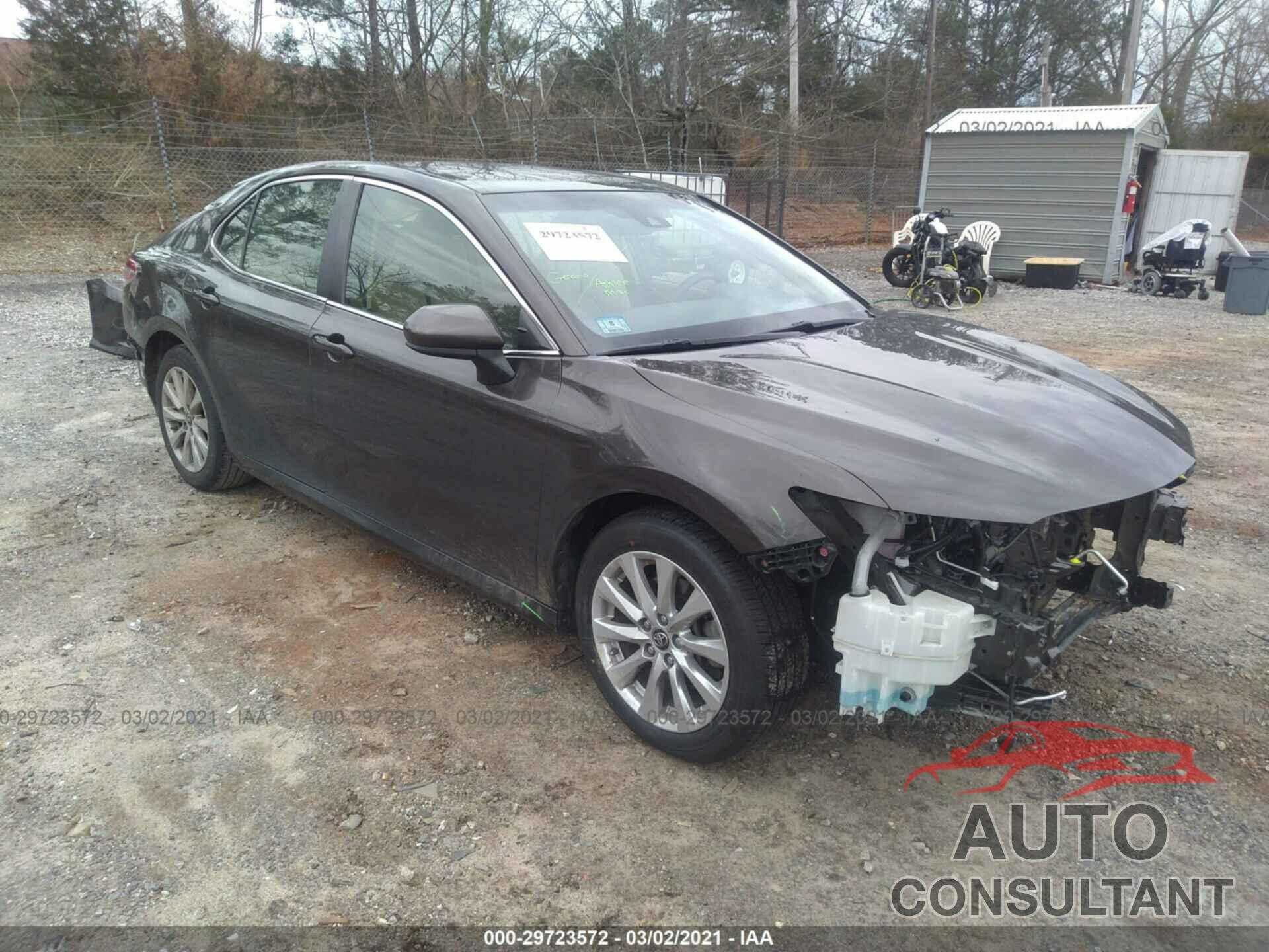 TOYOTA CAMRY 2018 - JTNB11HK9J3006828