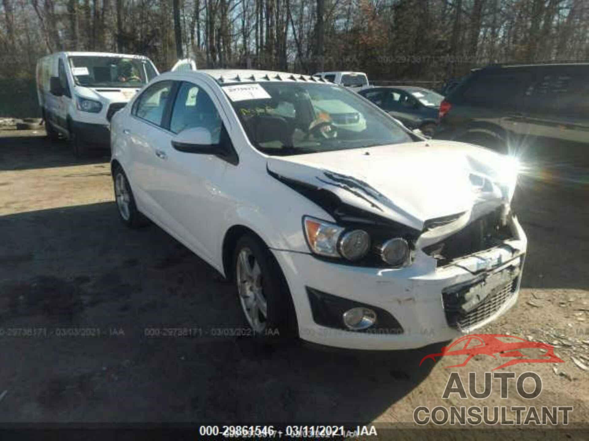 CHEVROLET SONIC 2016 - 1G1JE5SB8G4143131