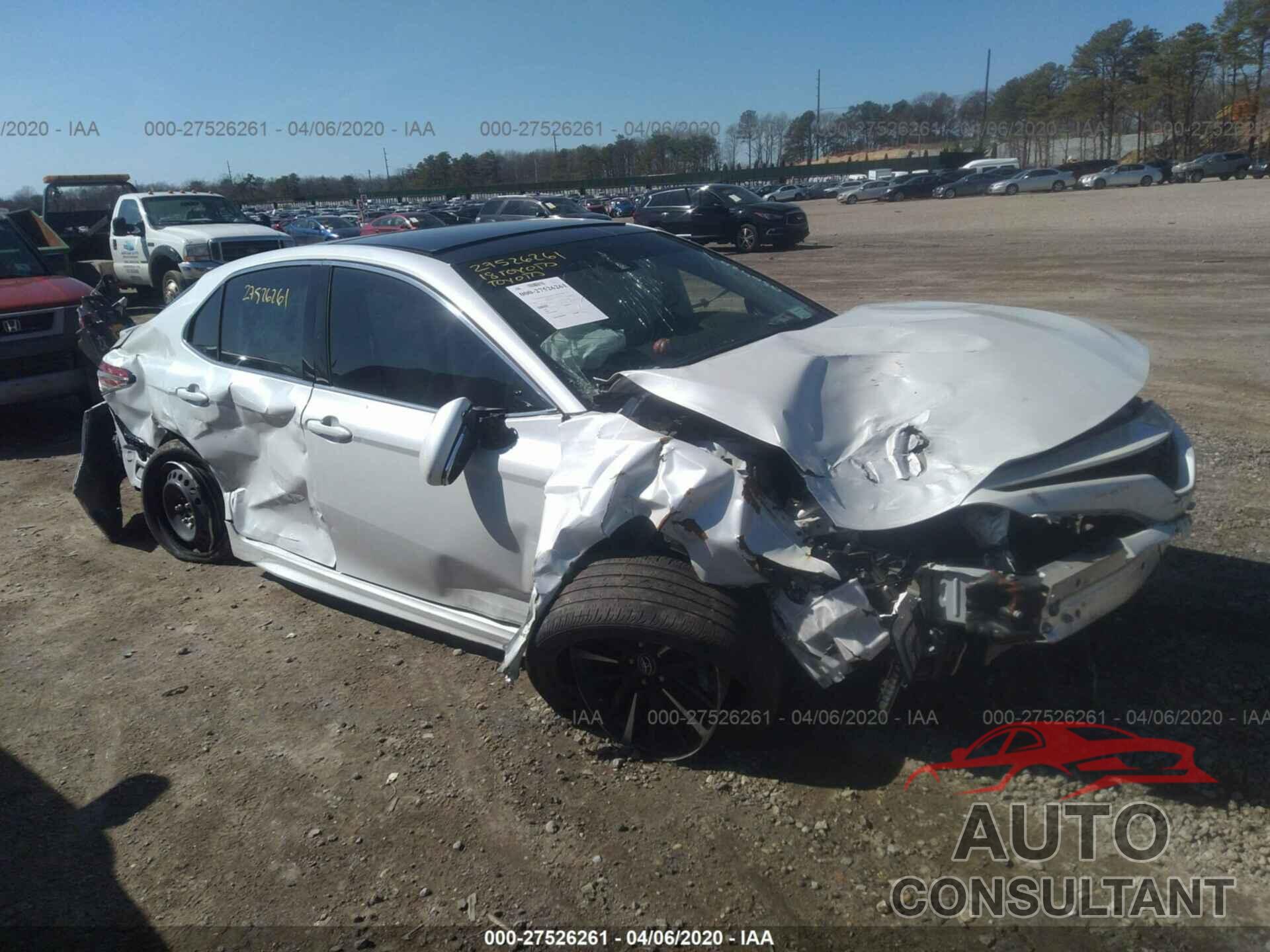 TOYOTA CAMRY 2018 - 4T1B61HK4JU030420