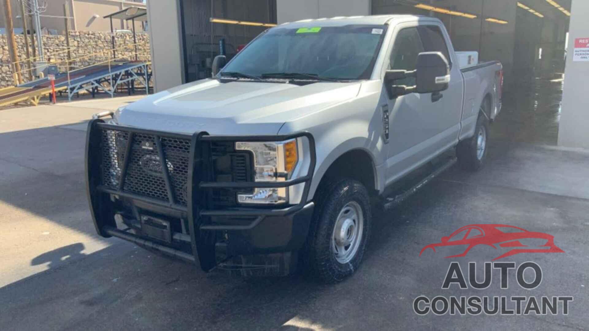 FORD SUPER DUTY F-250 SRW 2017 - 1FT7X2B67HED20406