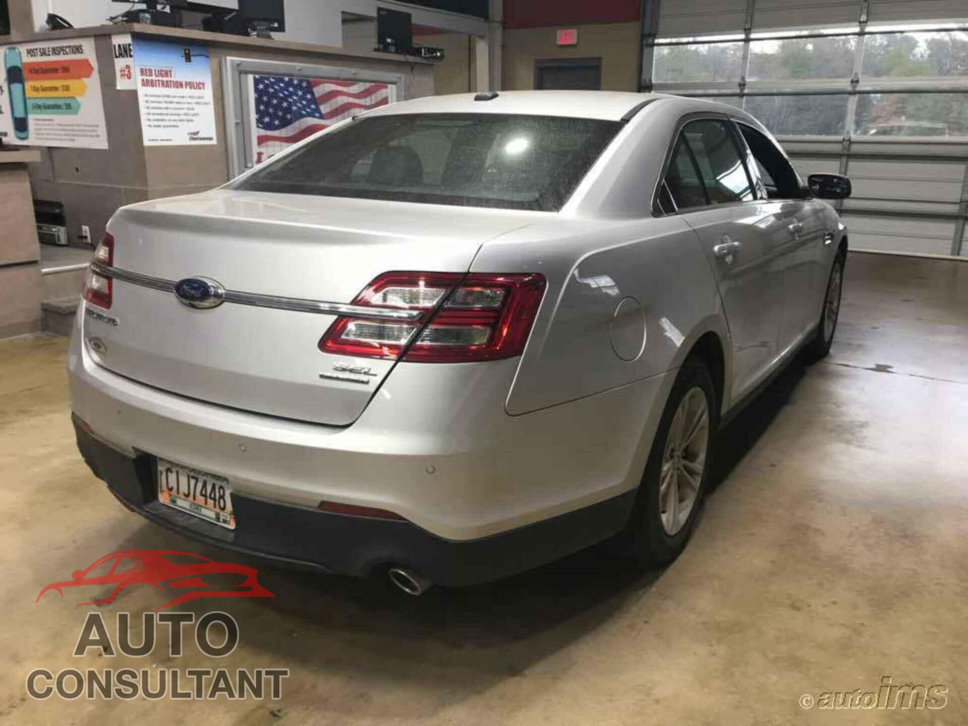 FORD TAURUS 2018 - 1FAHP2E86JG120411