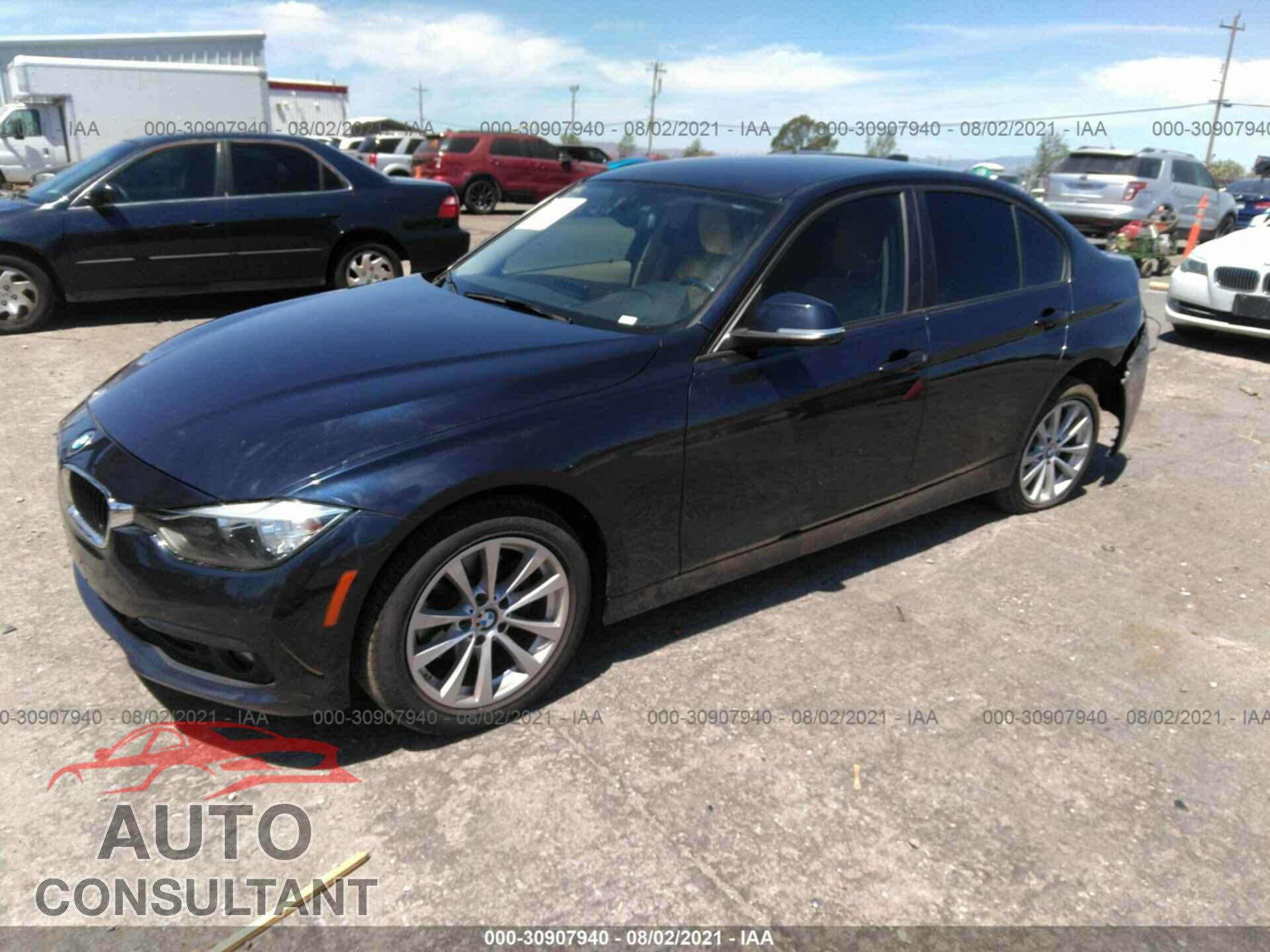 BMW 3 SERIES 2016 - WBA8E1G50GNU11131