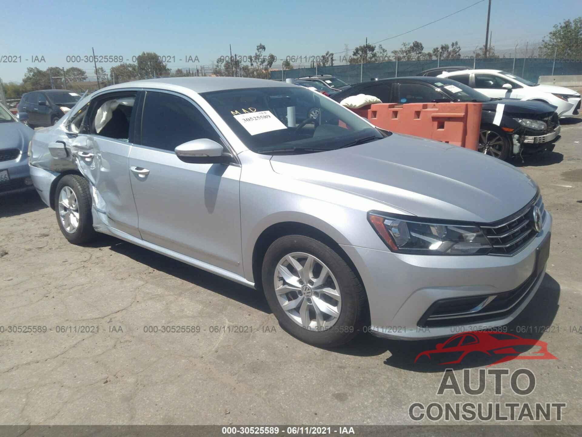 VOLKSWAGEN PASSAT 2016 - 1VWAT7A36GC045091