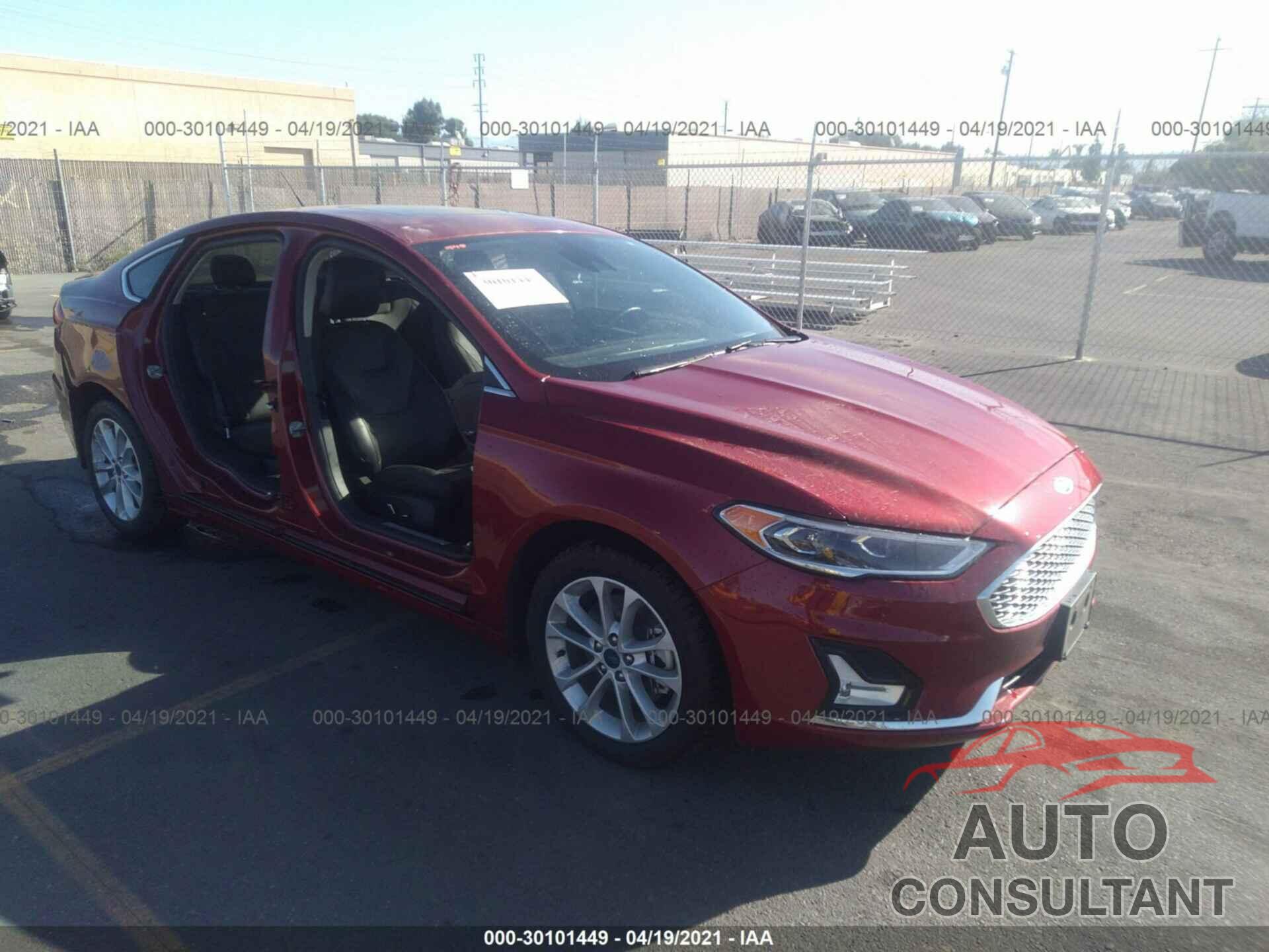 FORD FUSION ENERGI 2019 - 3FA6P0SU0KR251681