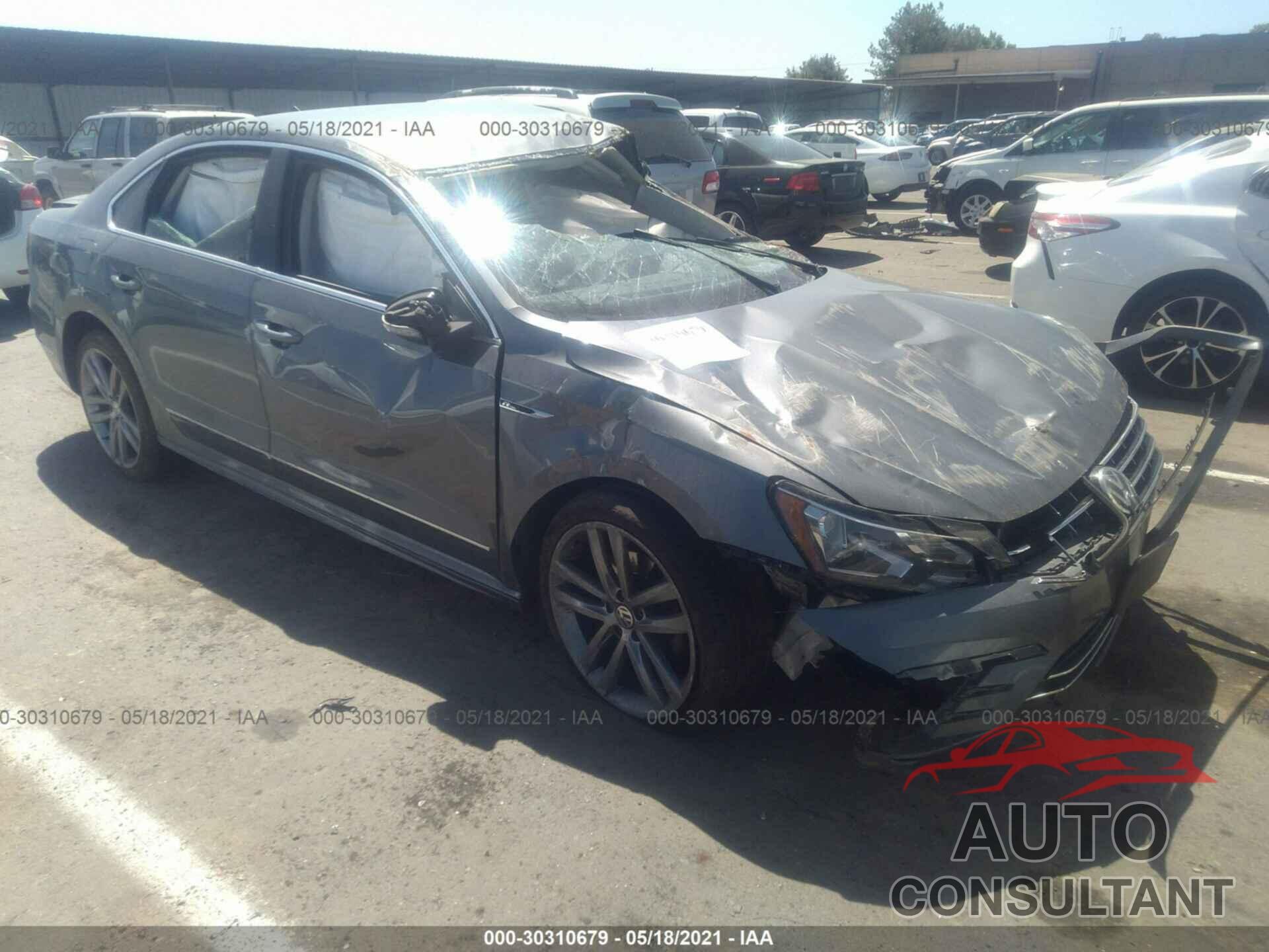 VOLKSWAGEN PASSAT 2017 - 1VWDT7A34HC077391