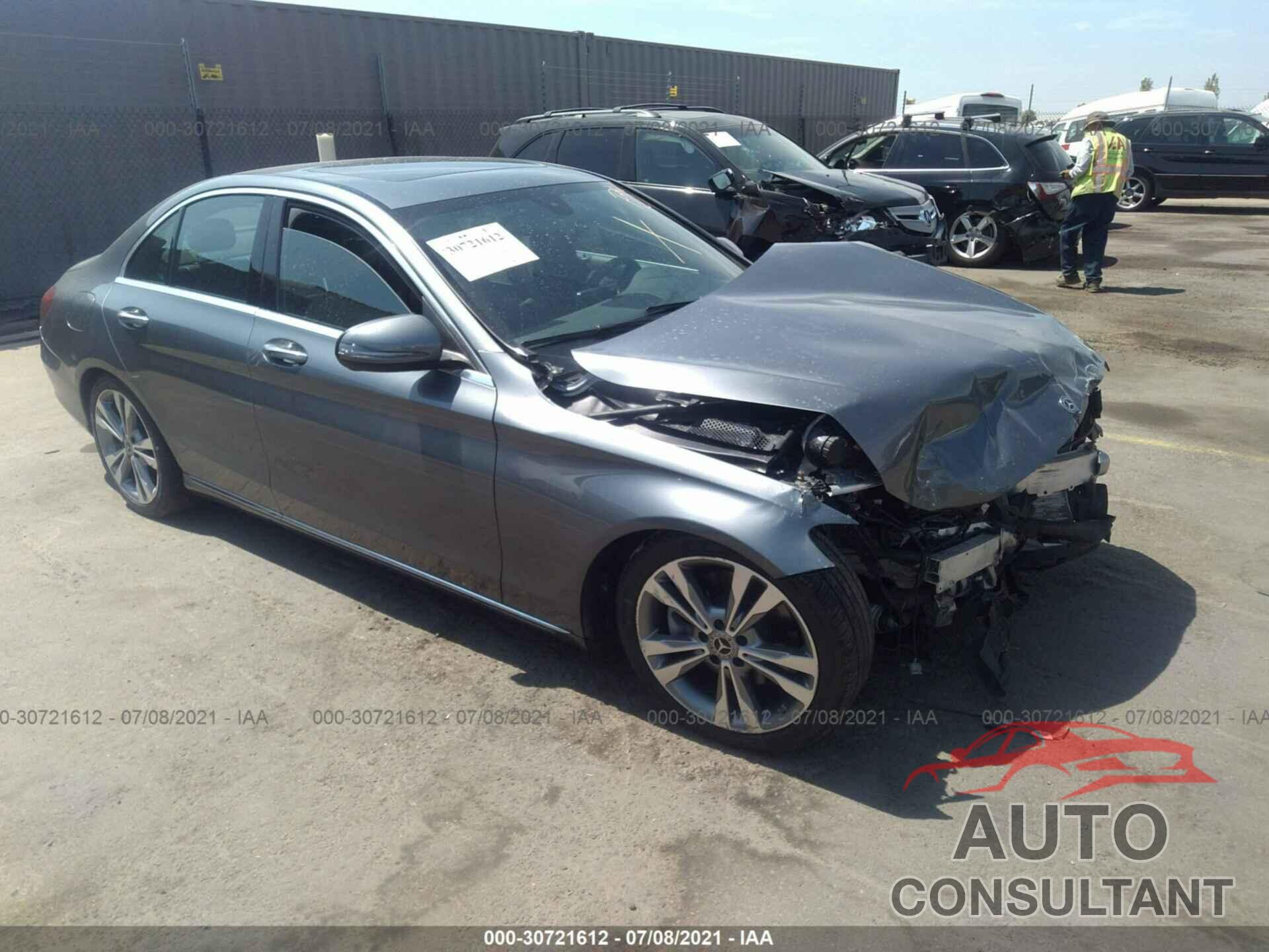 MERCEDES-BENZ C-CLASS 2018 - 55SWF4JB2JU261812
