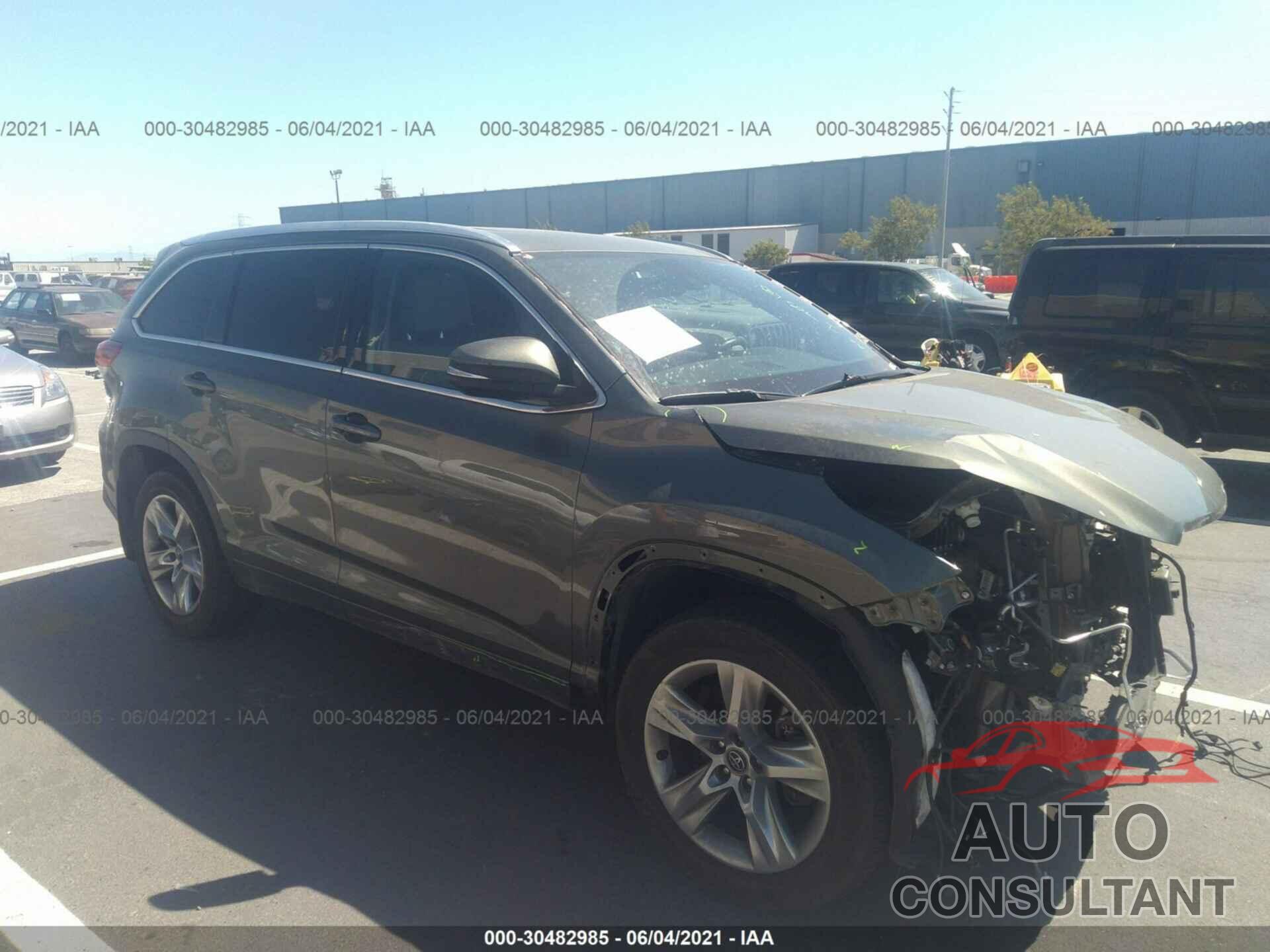 TOYOTA HIGHLANDER 2019 - 5TDDZRFH3KS950975