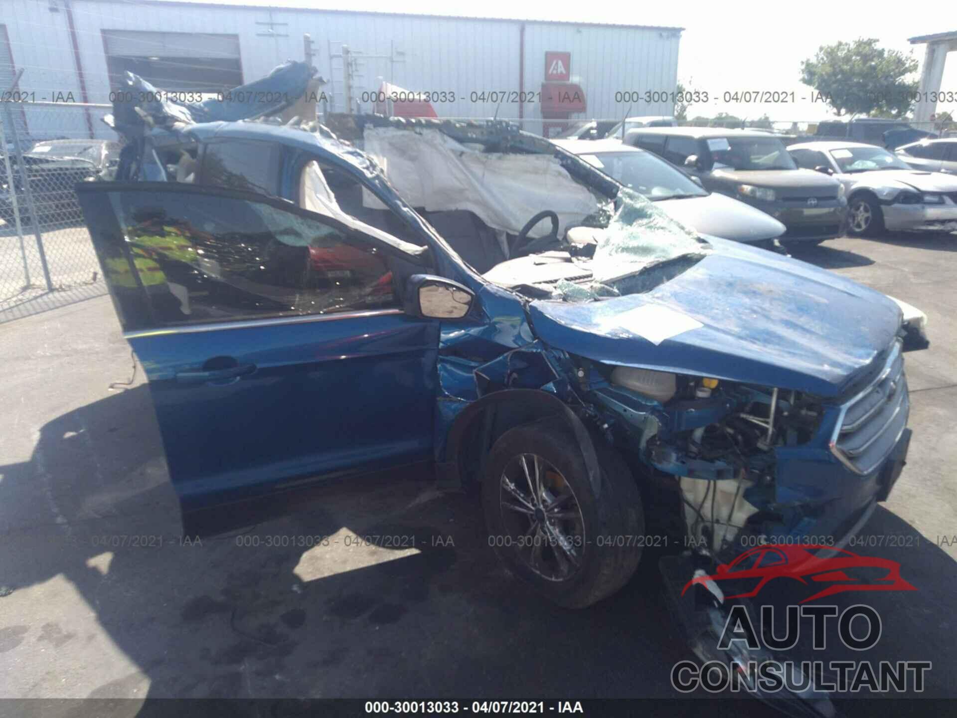 FORD ESCAPE 2017 - 1FMCU0GD3HUE37856