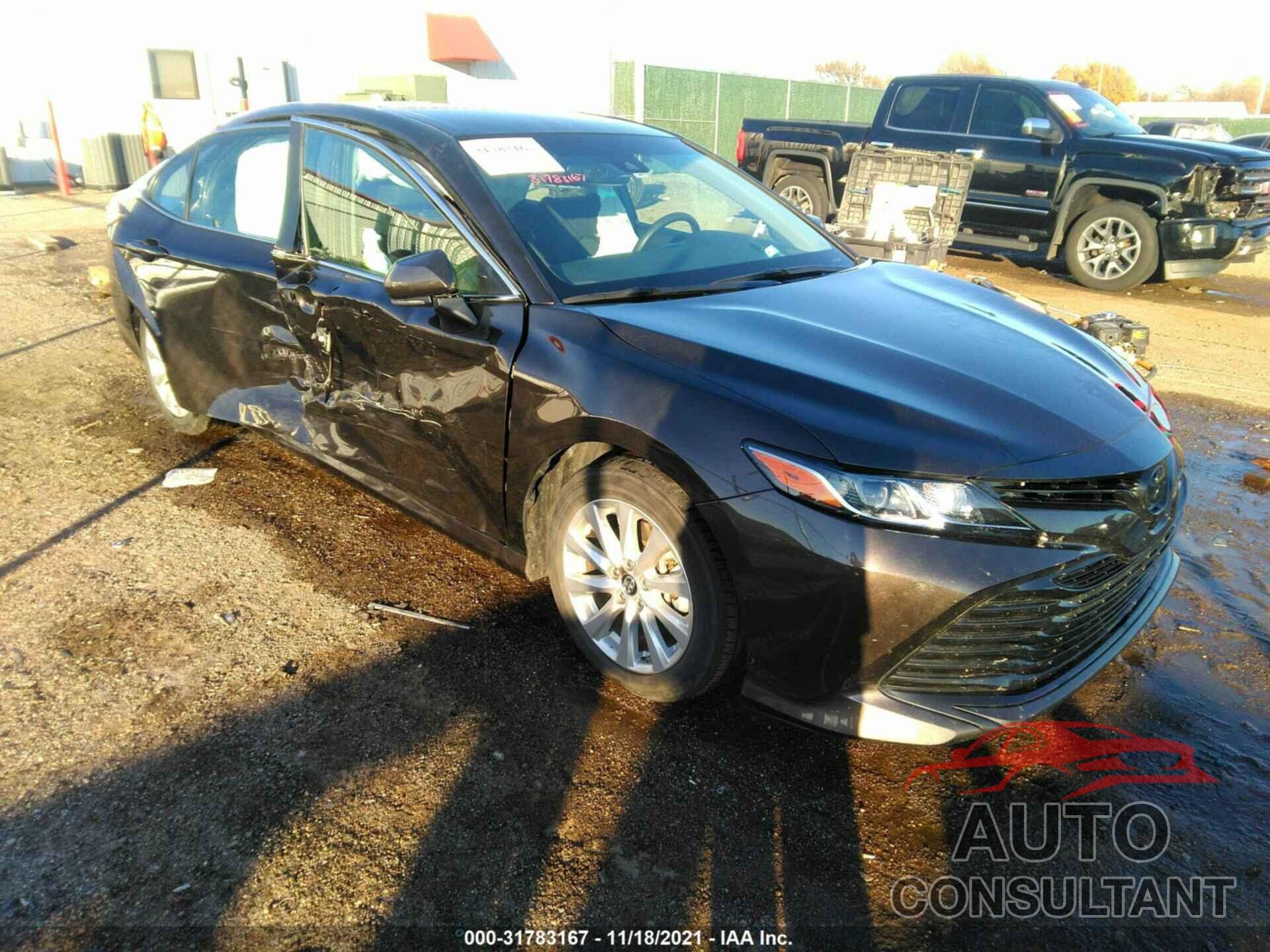 TOYOTA CAMRY 2018 - 4T1B11HK7JU570133