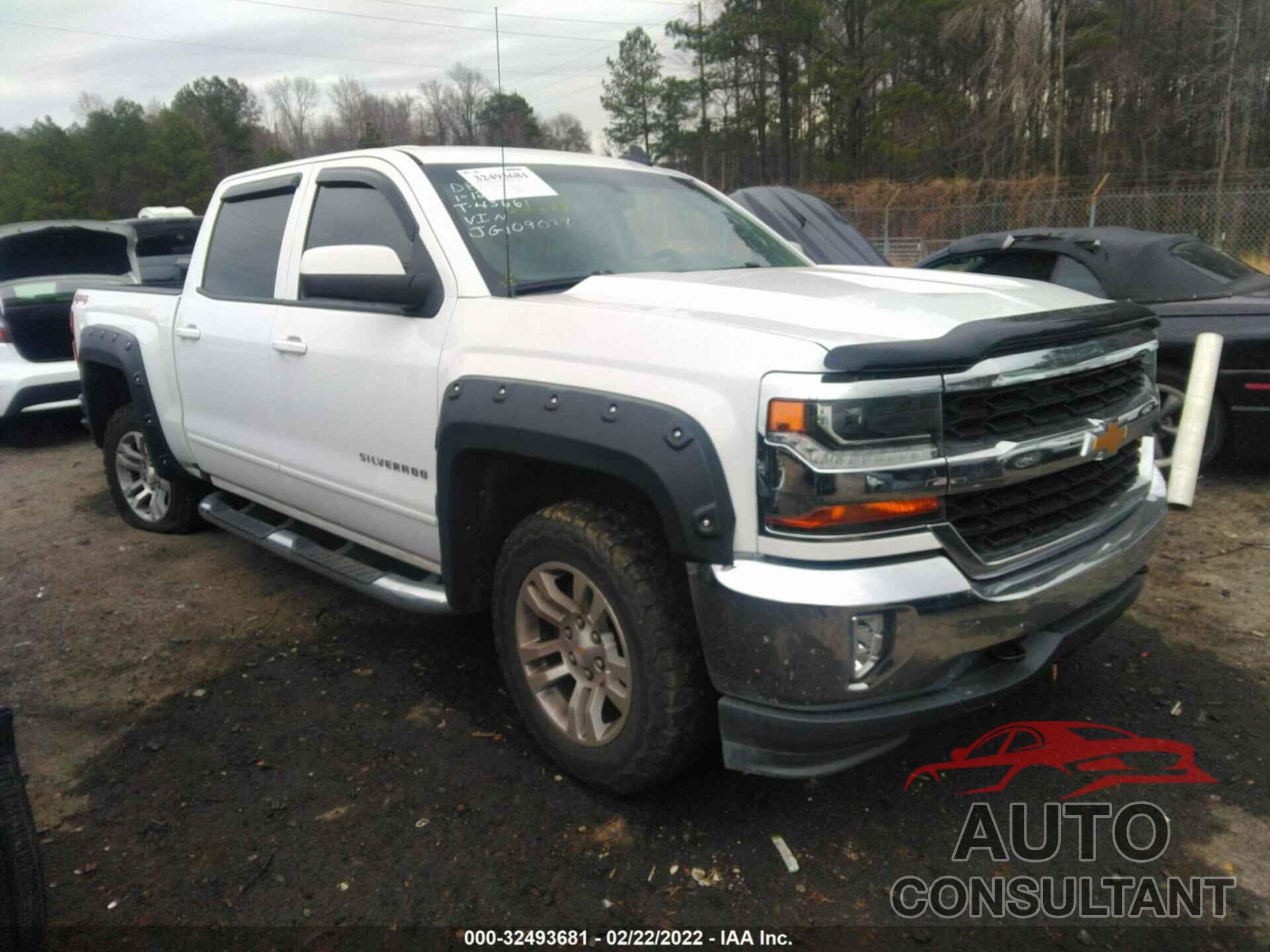 CHEVROLET SILVERADO 1500 2018 - 3GCUKREC8JG109077