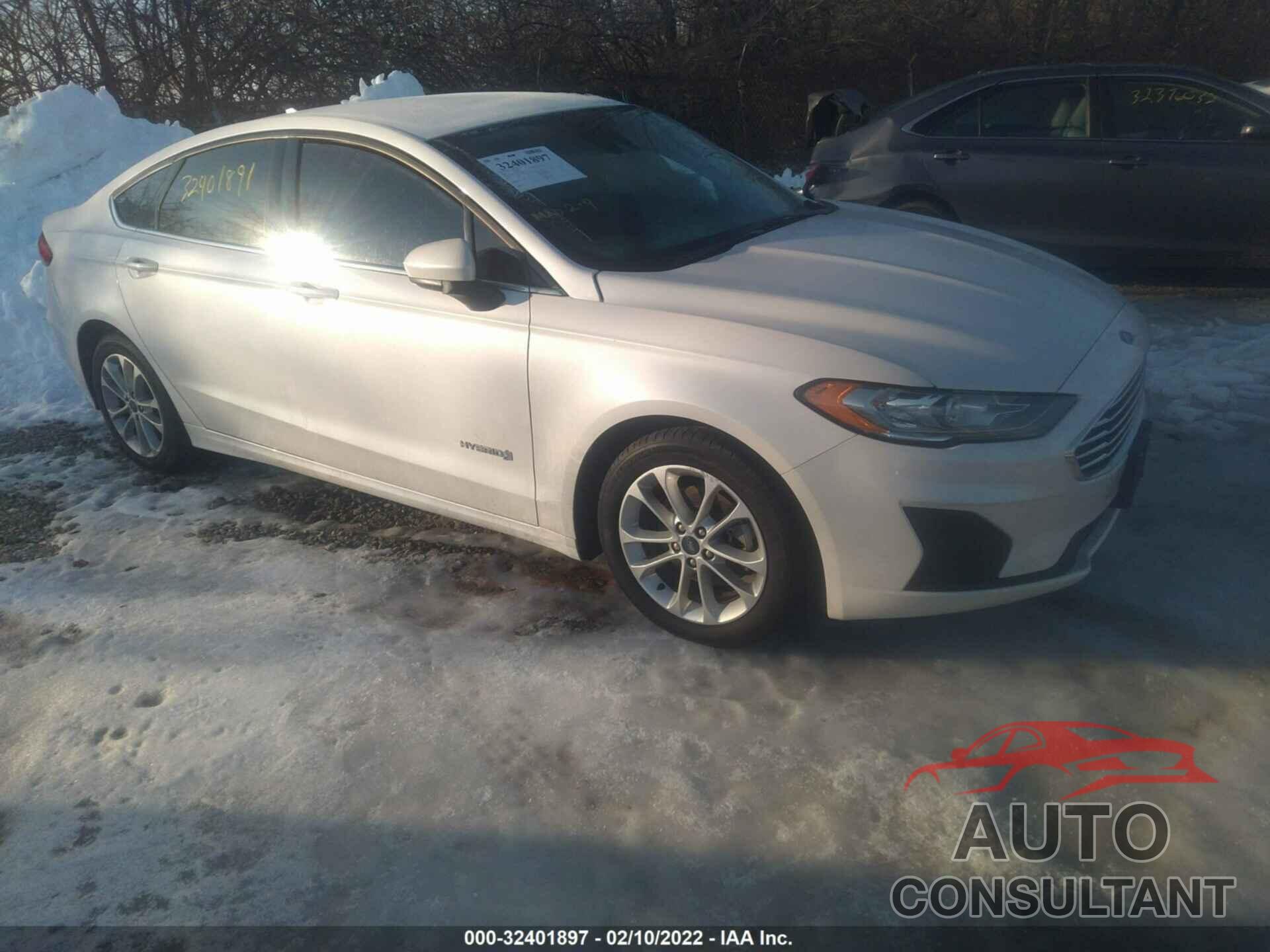 FORD FUSION HYBRID 2019 - 3FA6P0LU3KR129685