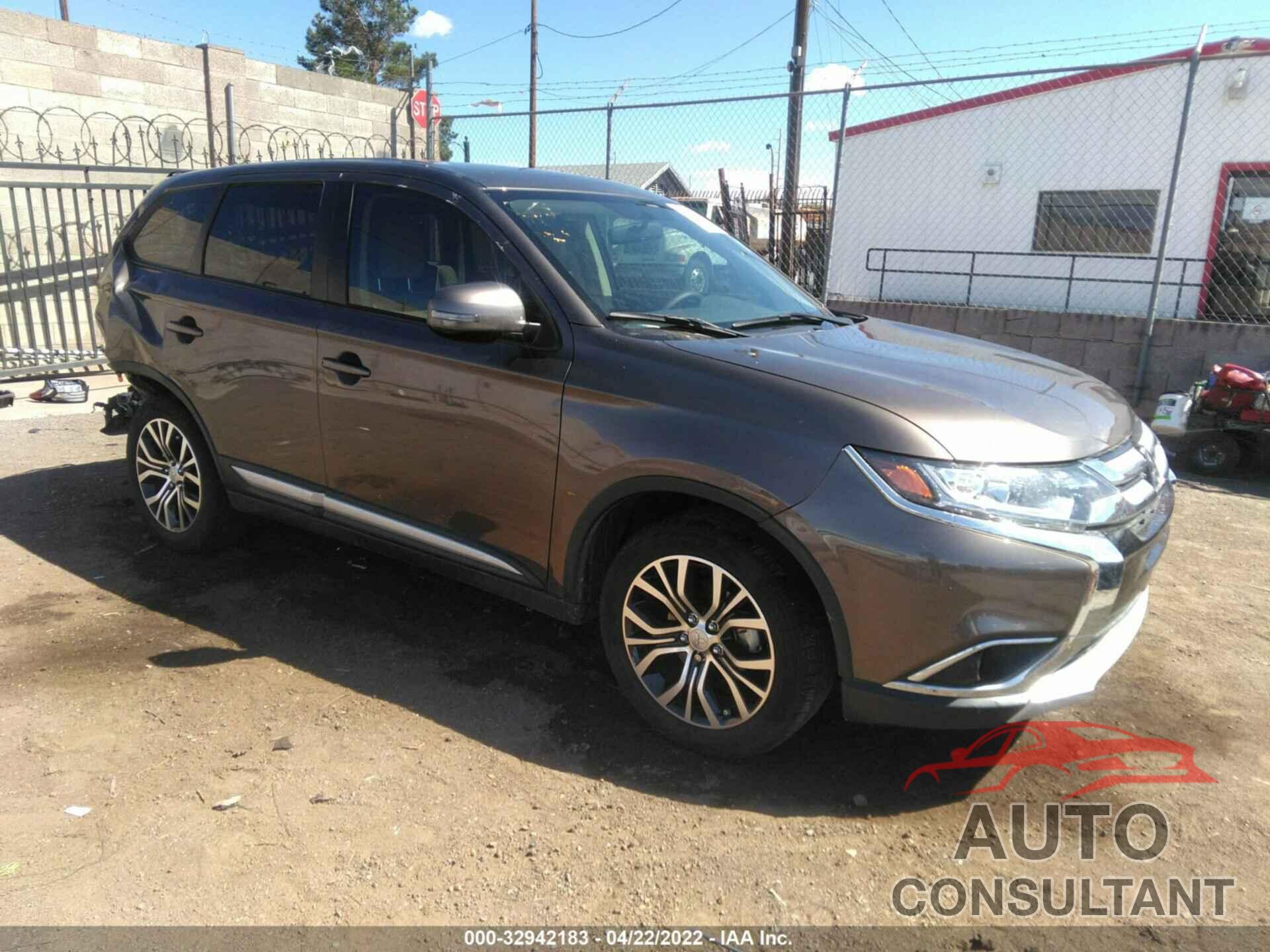 MITSUBISHI OUTLANDER 2018 - JA4AD3A31JZ064610