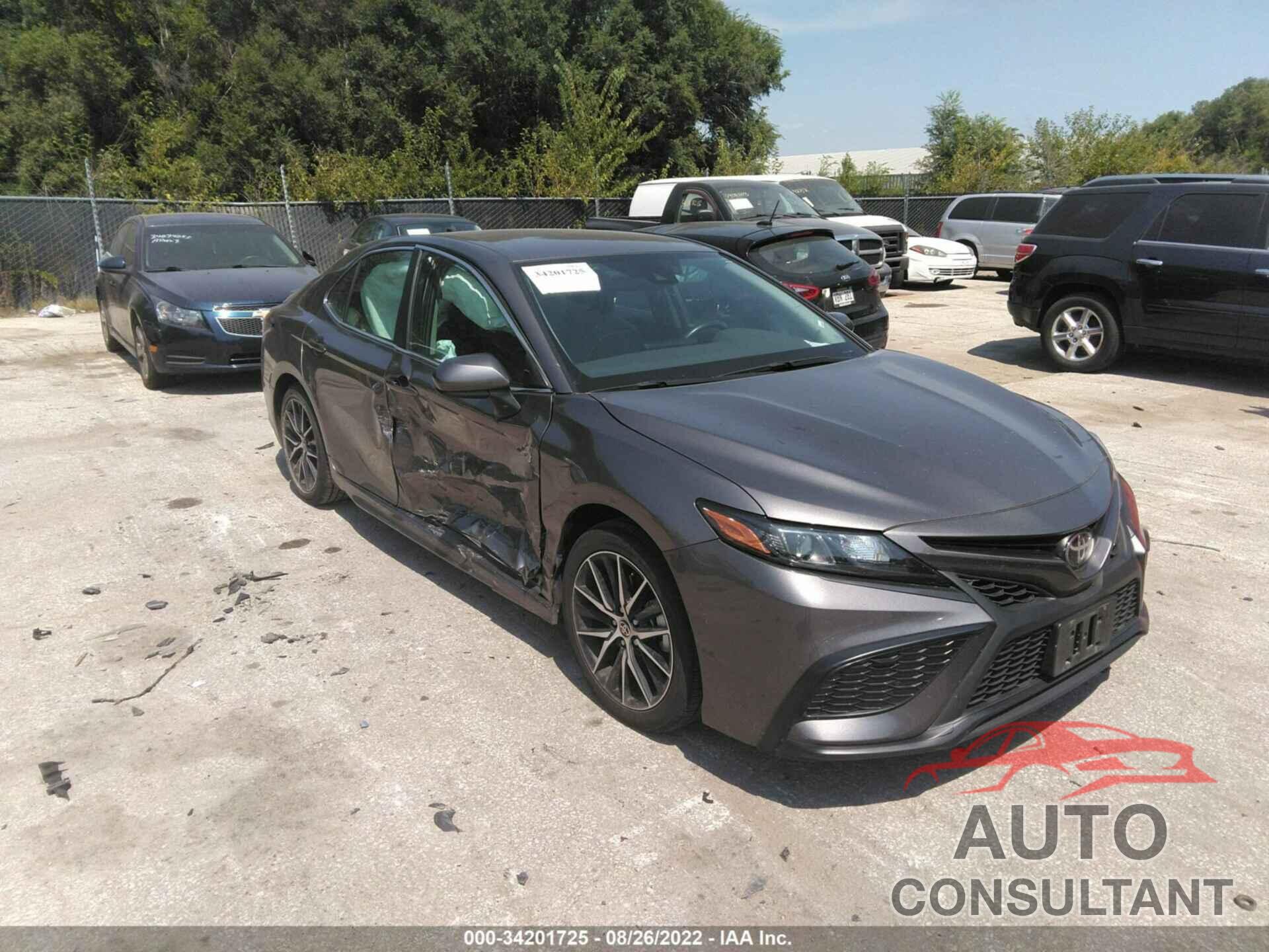 TOYOTA CAMRY 2021 - 4T1G11AK6MU453793