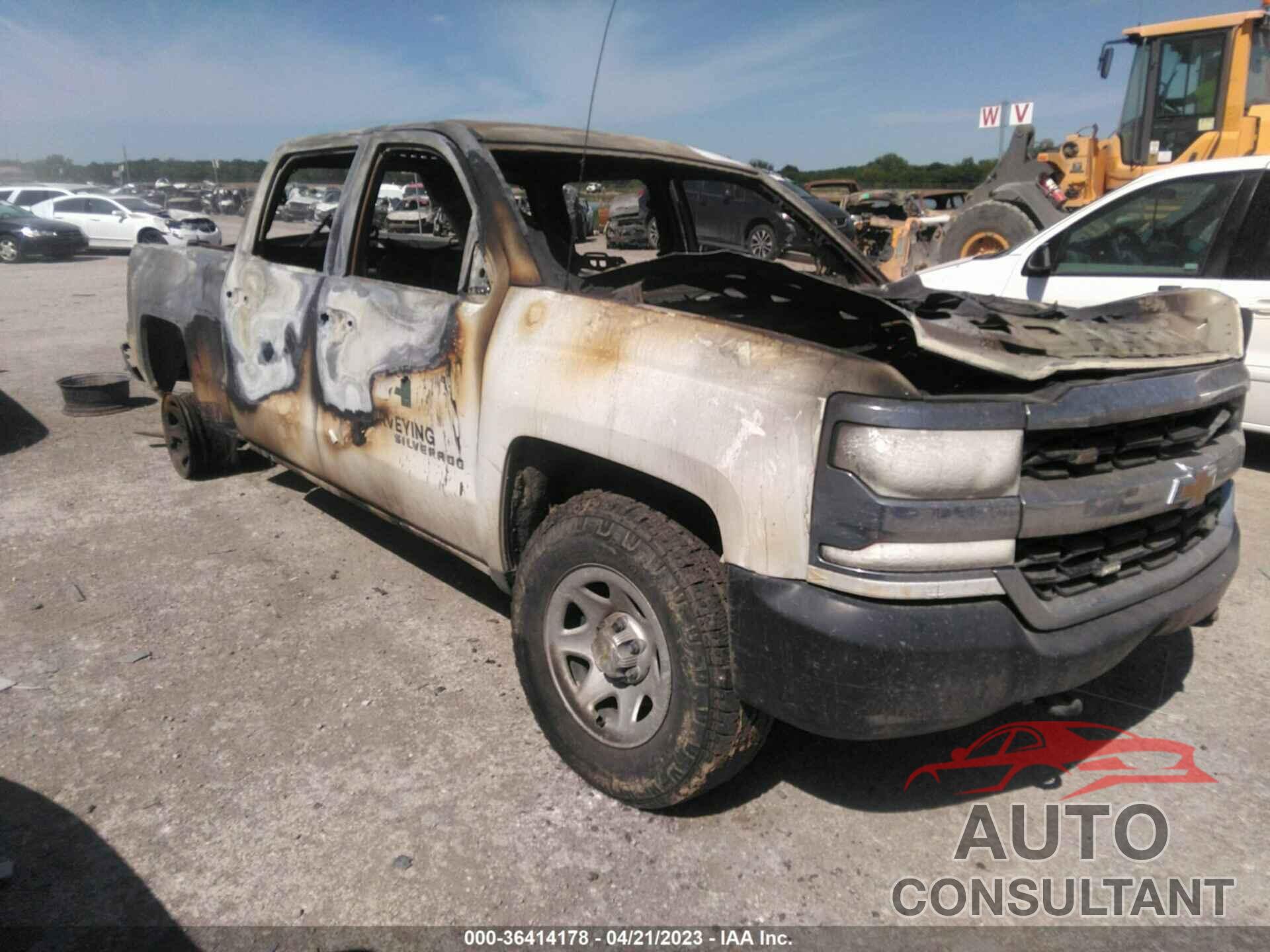 CHEVROLET SILVERADO 1500 2018 - 3GCUKNEC0JG495681
