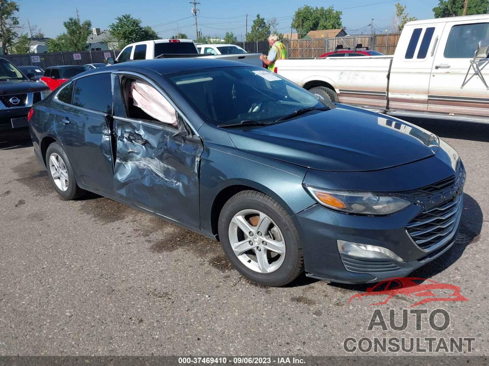 CHEVROLET MALIBU 2019 - 1G1ZB5ST8KF140506