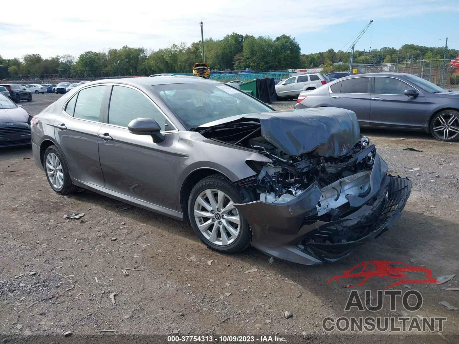 TOYOTA CAMRY 2018 - 4T1B11HK6JU151237