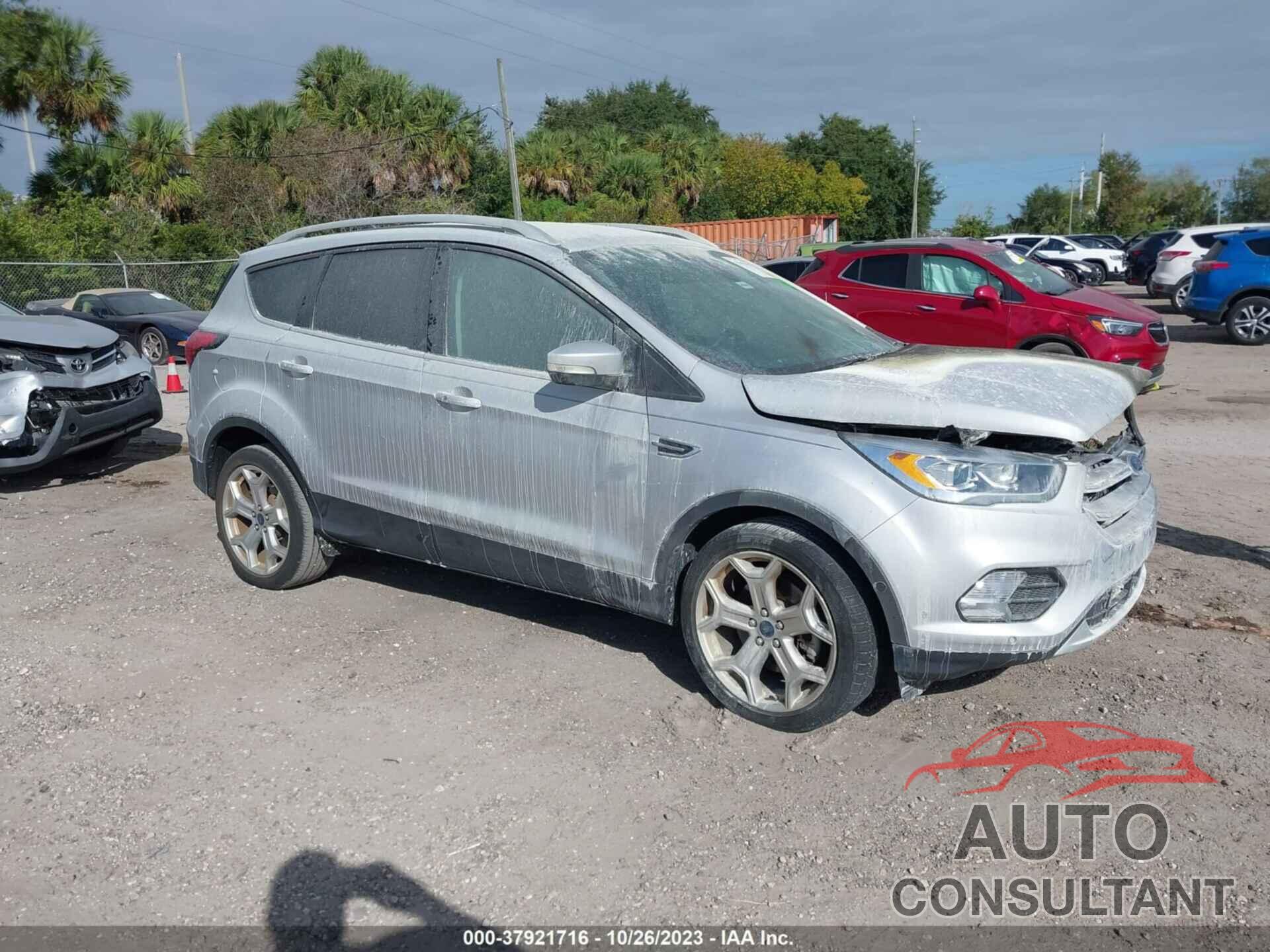 FORD ESCAPE 2019 - 1FMCU0J9XKUC37228