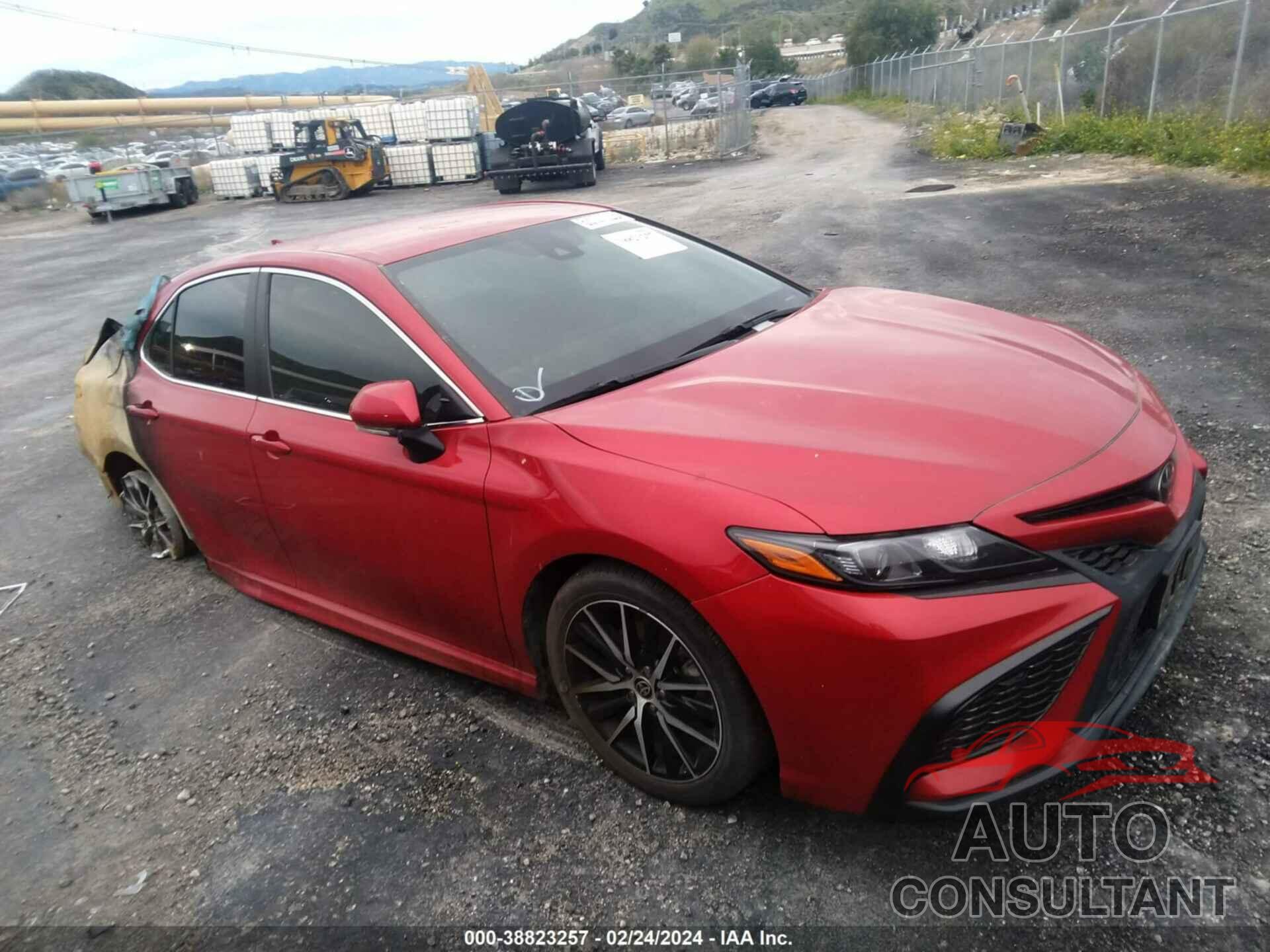 TOYOTA CAMRY 2022 - 4T1G11AK0NU002585