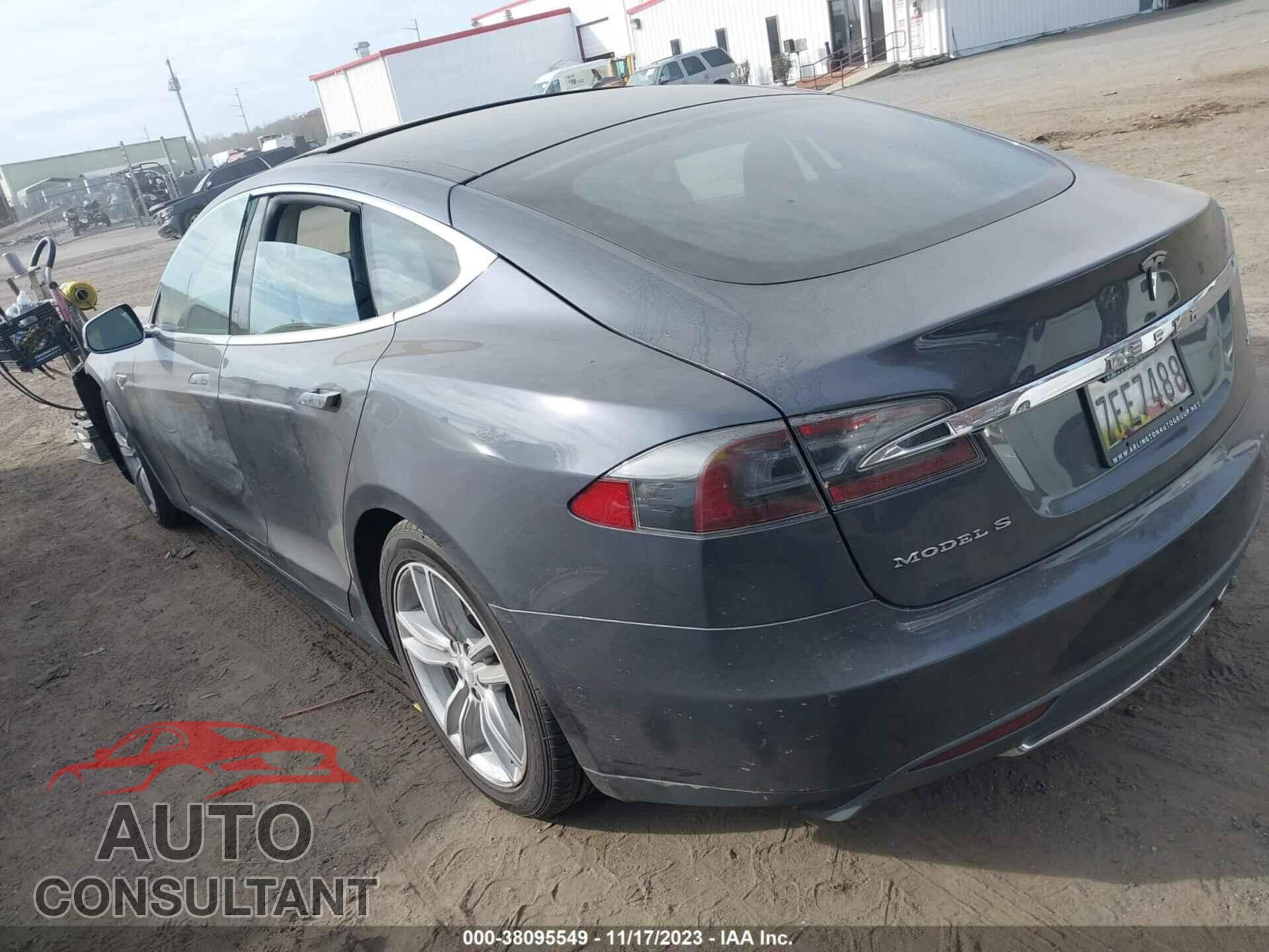 TESLA MODEL S 2015 - 5YJSA1E29FF118824