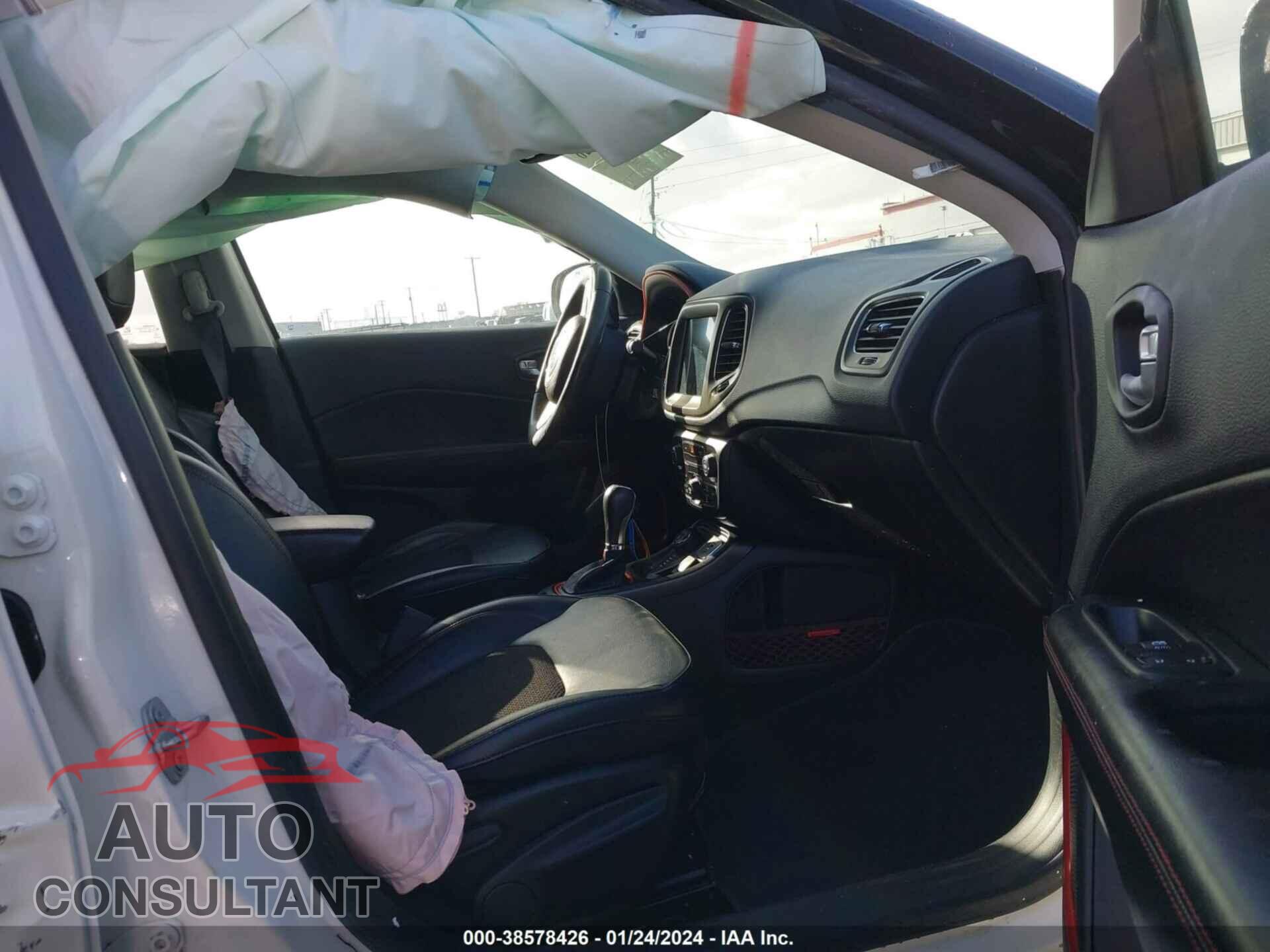JEEP COMPASS 2020 - 3C4NJDDB8LT215509