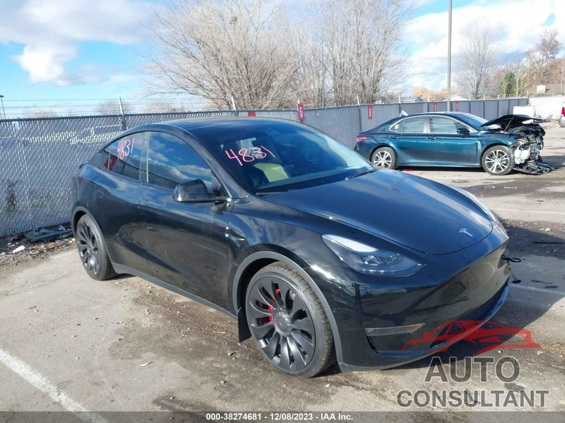 TESLA MODEL Y 2022 - 7SAYGDEF8NF488872